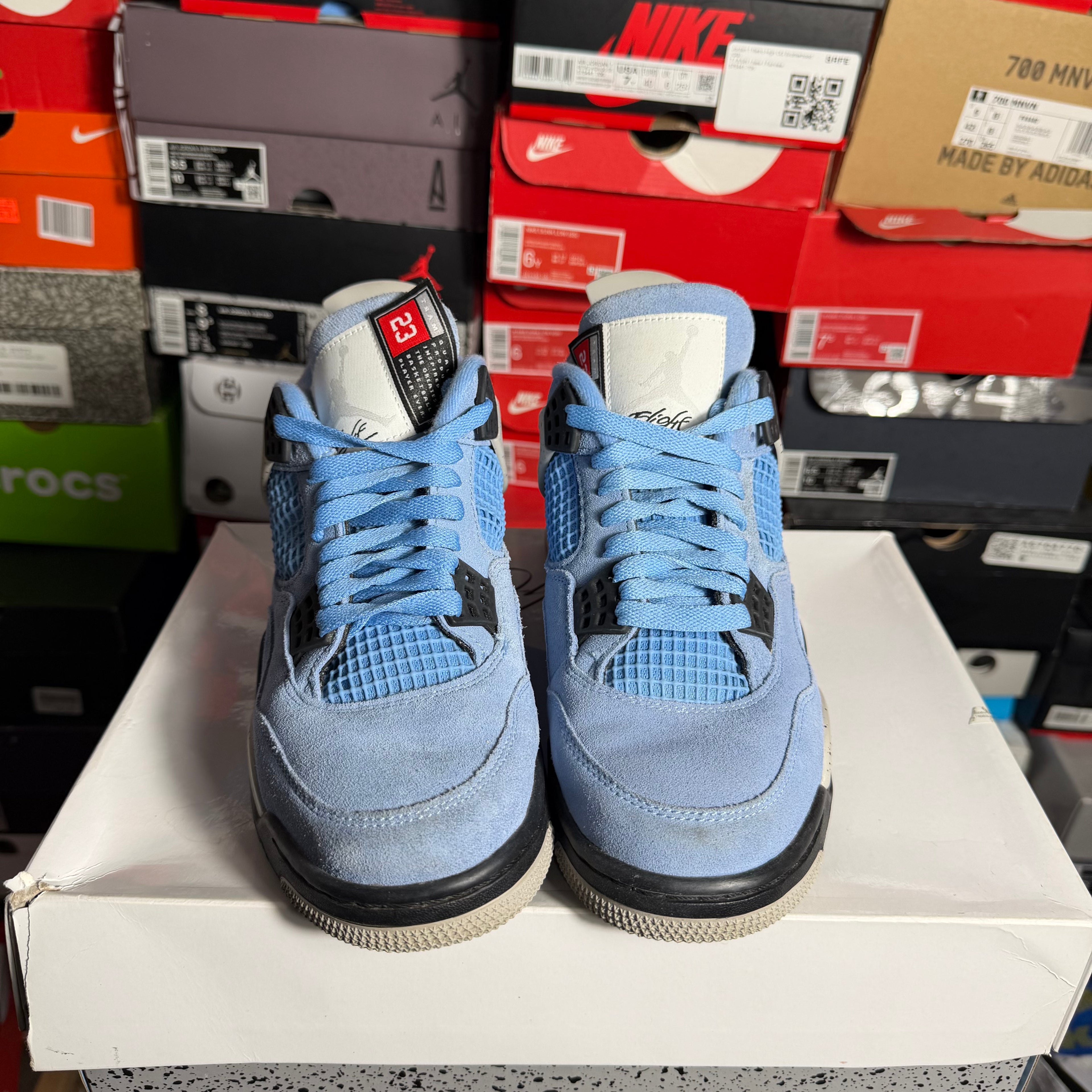 Jordan 4 Retro University Blue (Preowned)