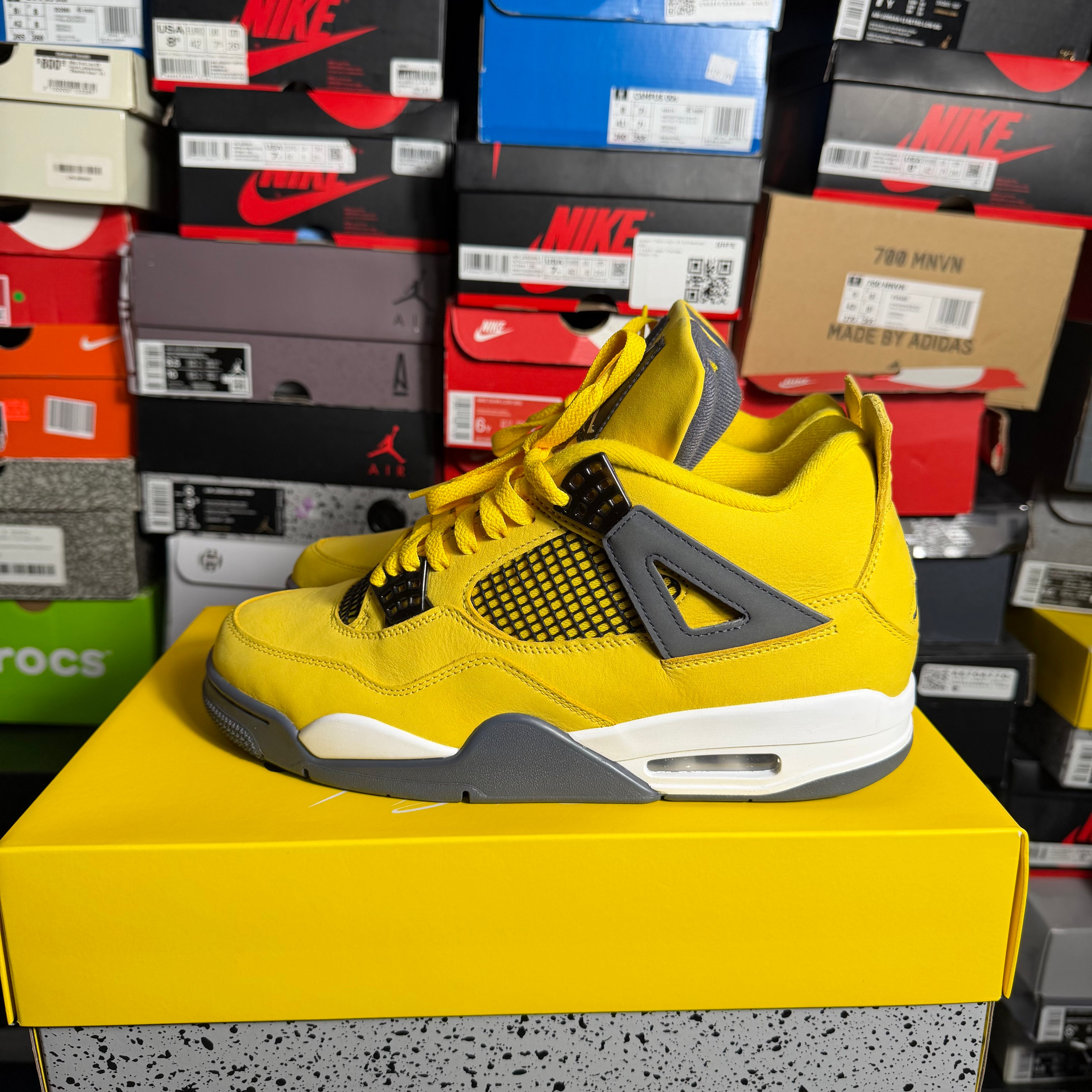 Jordan 4 Retro Lightning (Preowned) (Sz 10)