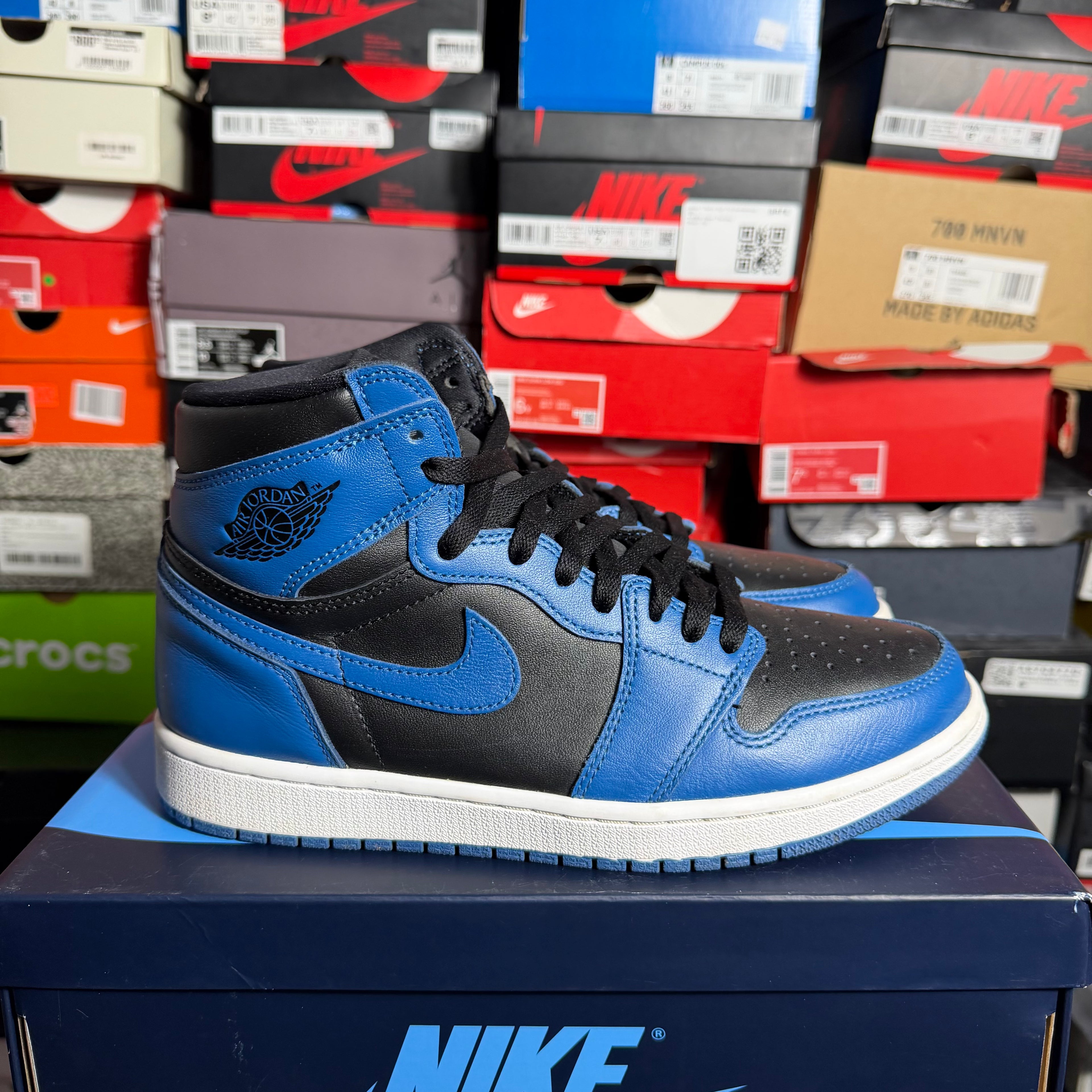 Jordan 1 Retro High OG Dark Marina Blue (Preowned)