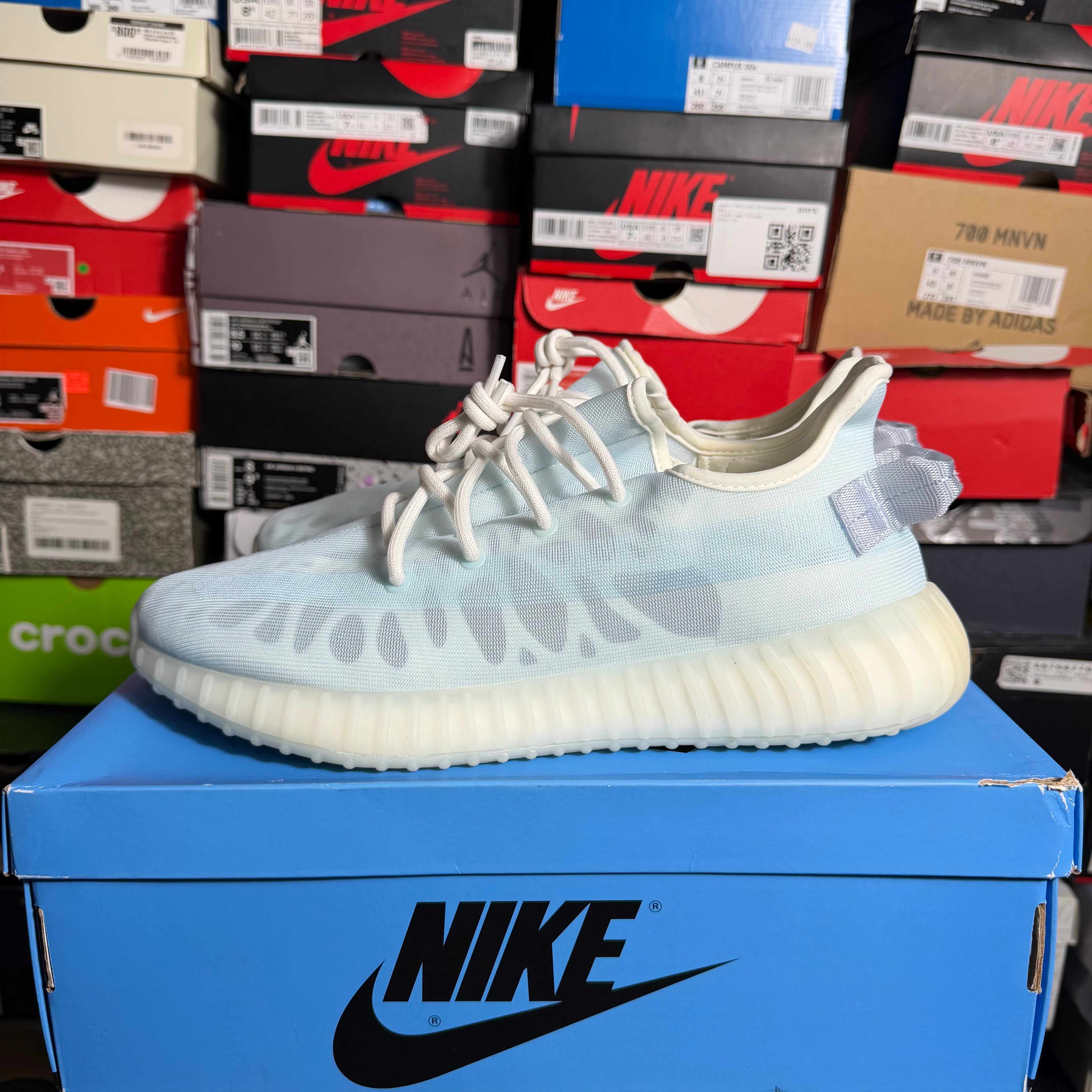 Yeezy 350 V2 Mono Ice (Preowned)