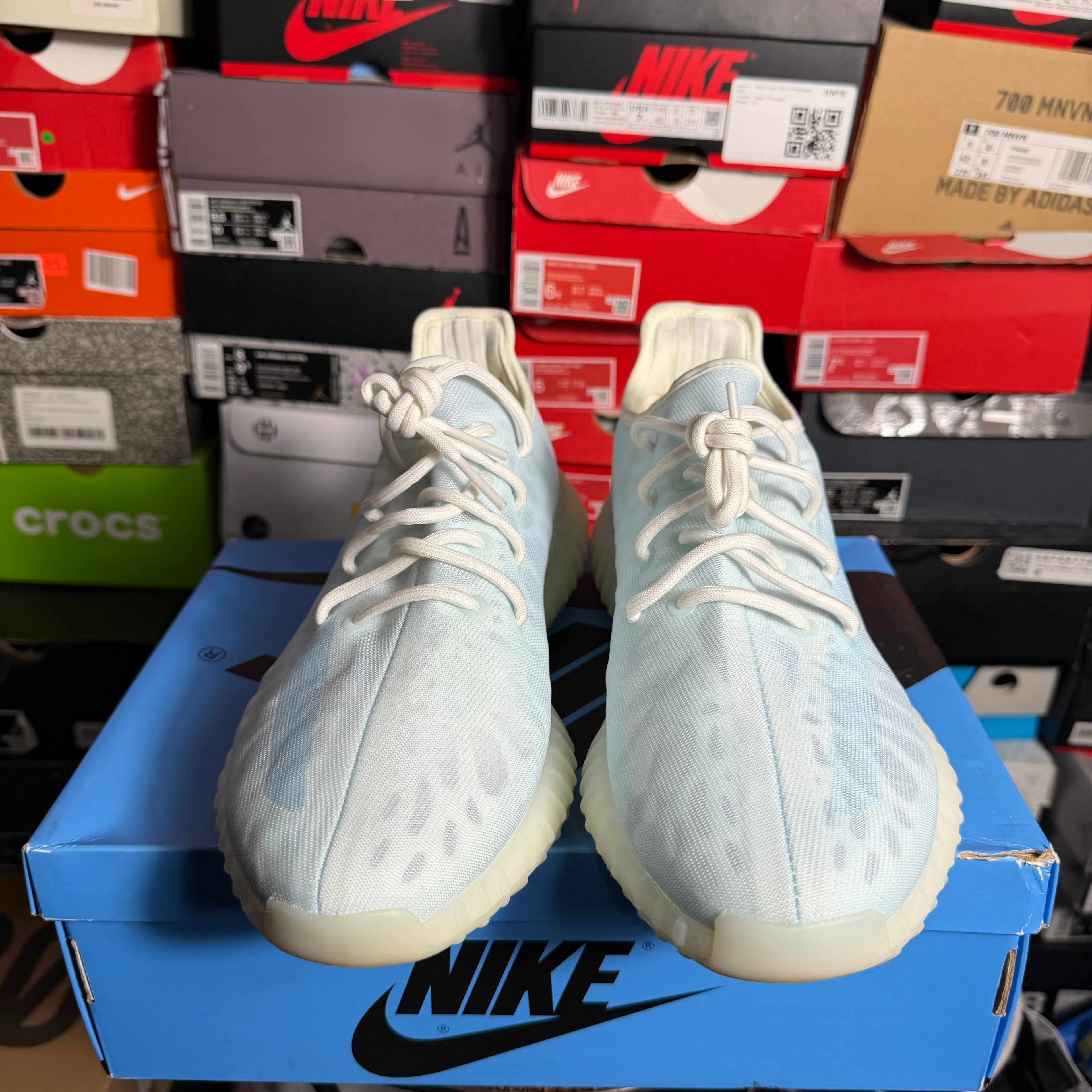 Yeezy 350 V2 Mono Ice (Preowned)