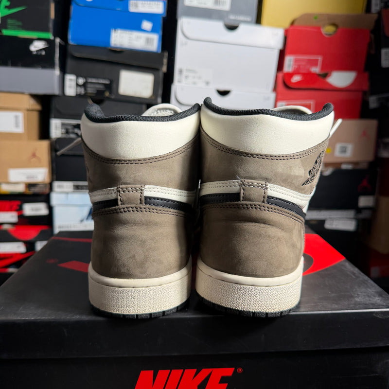 Jordan 1 Retro High Dark Mocha (Preowned)