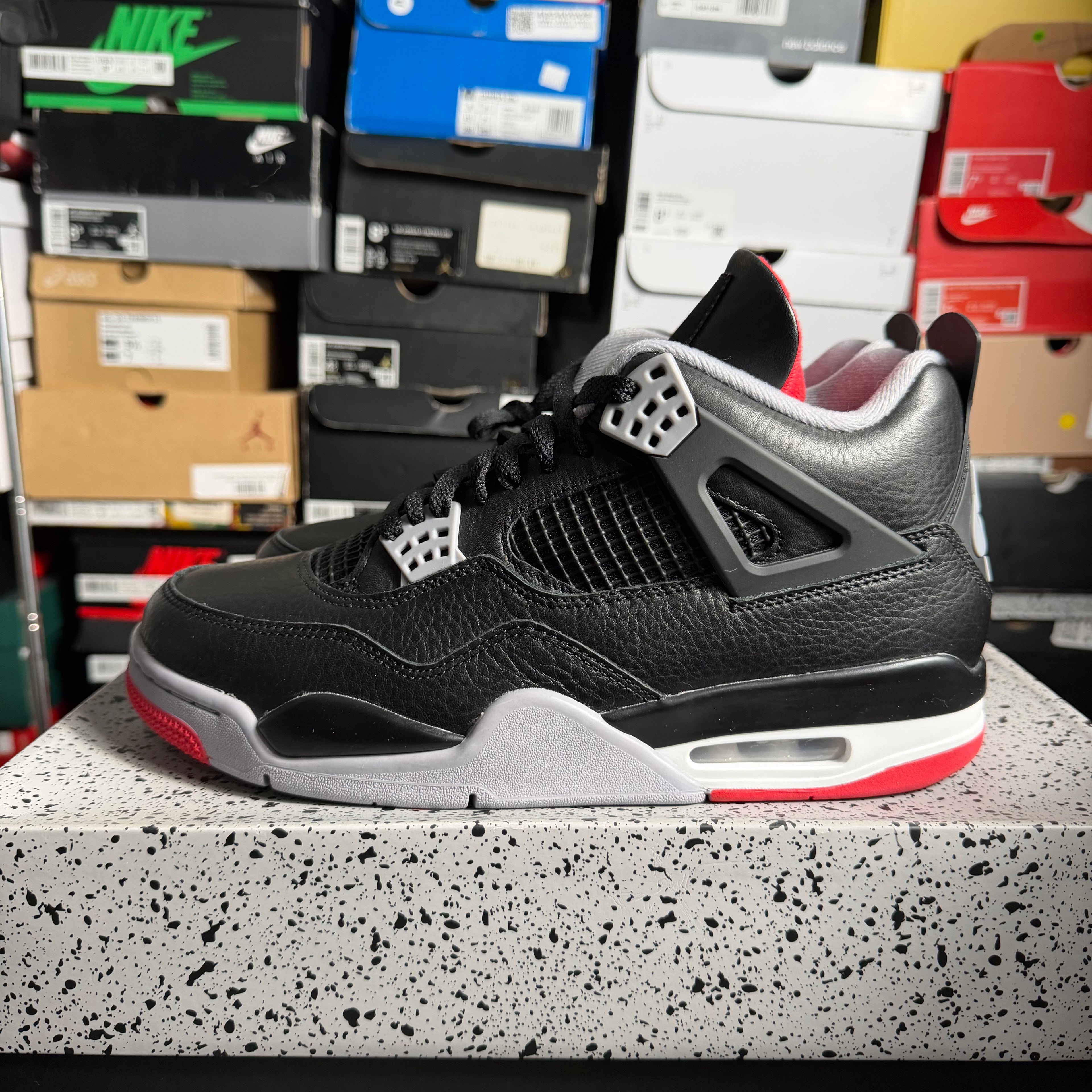 Jordan 4 Retro Bred Reimagined (Preowned)