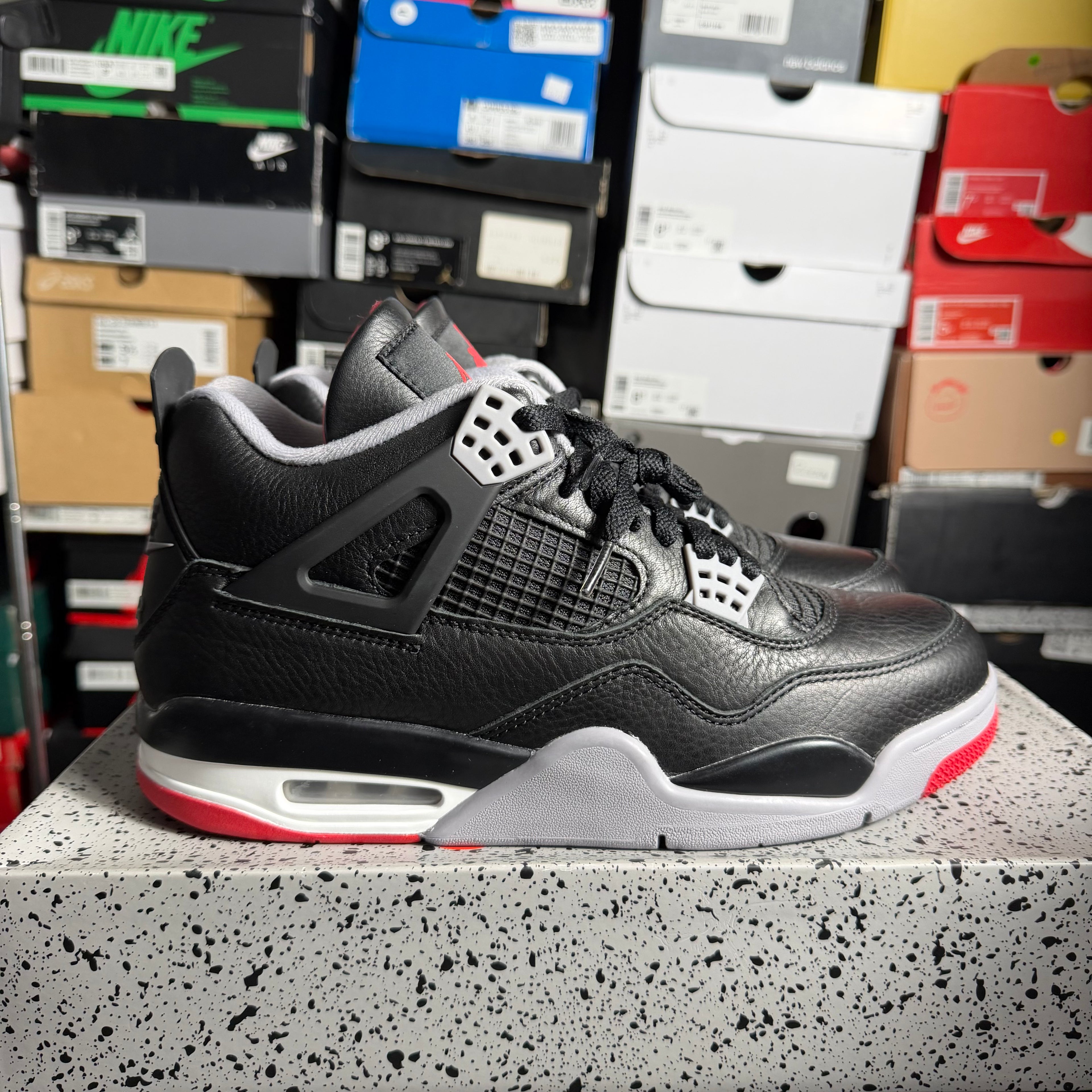 Jordan 4 Retro Bred Reimagined (Preowned)