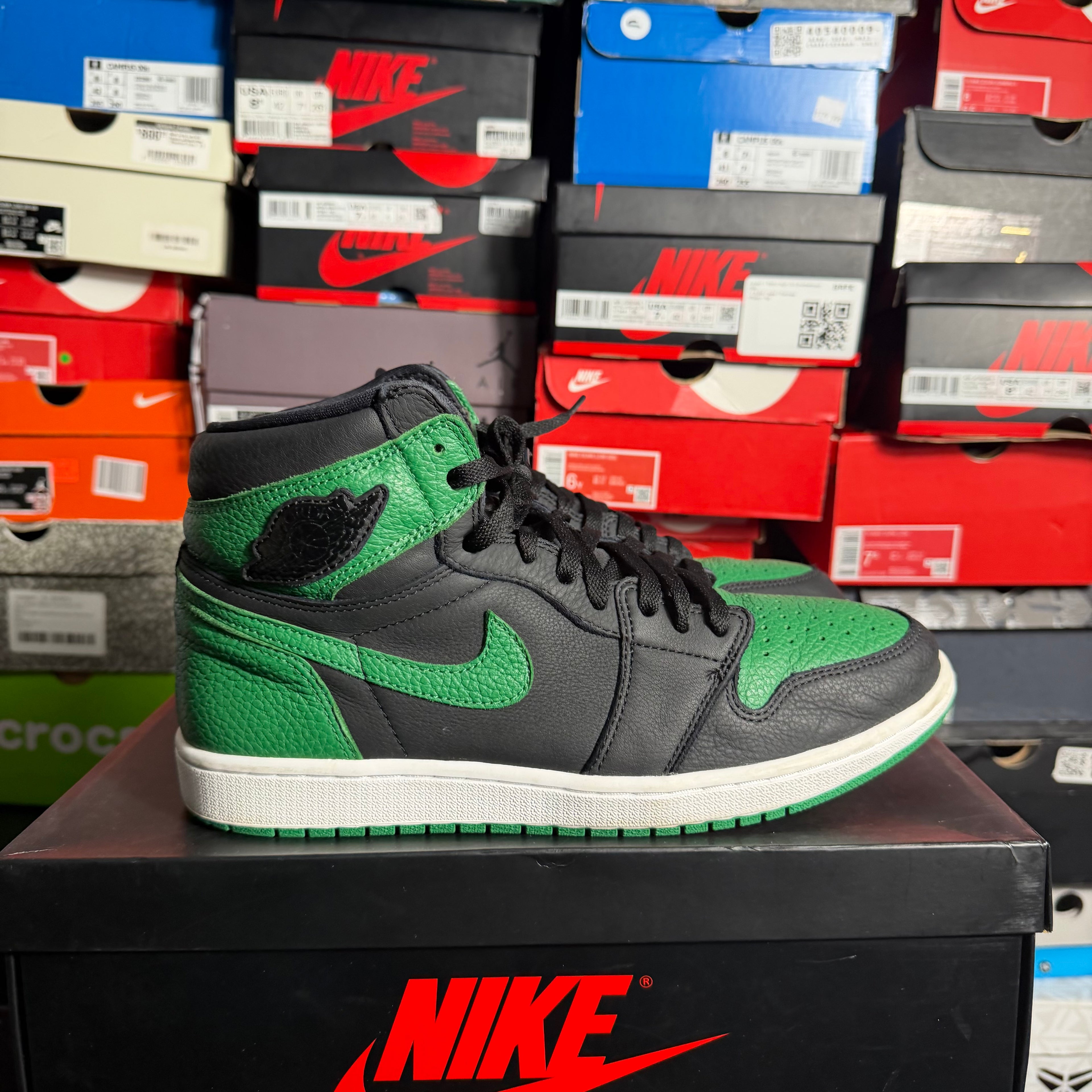 Jordan 1 Retro High Pine Green Black (Preowned)