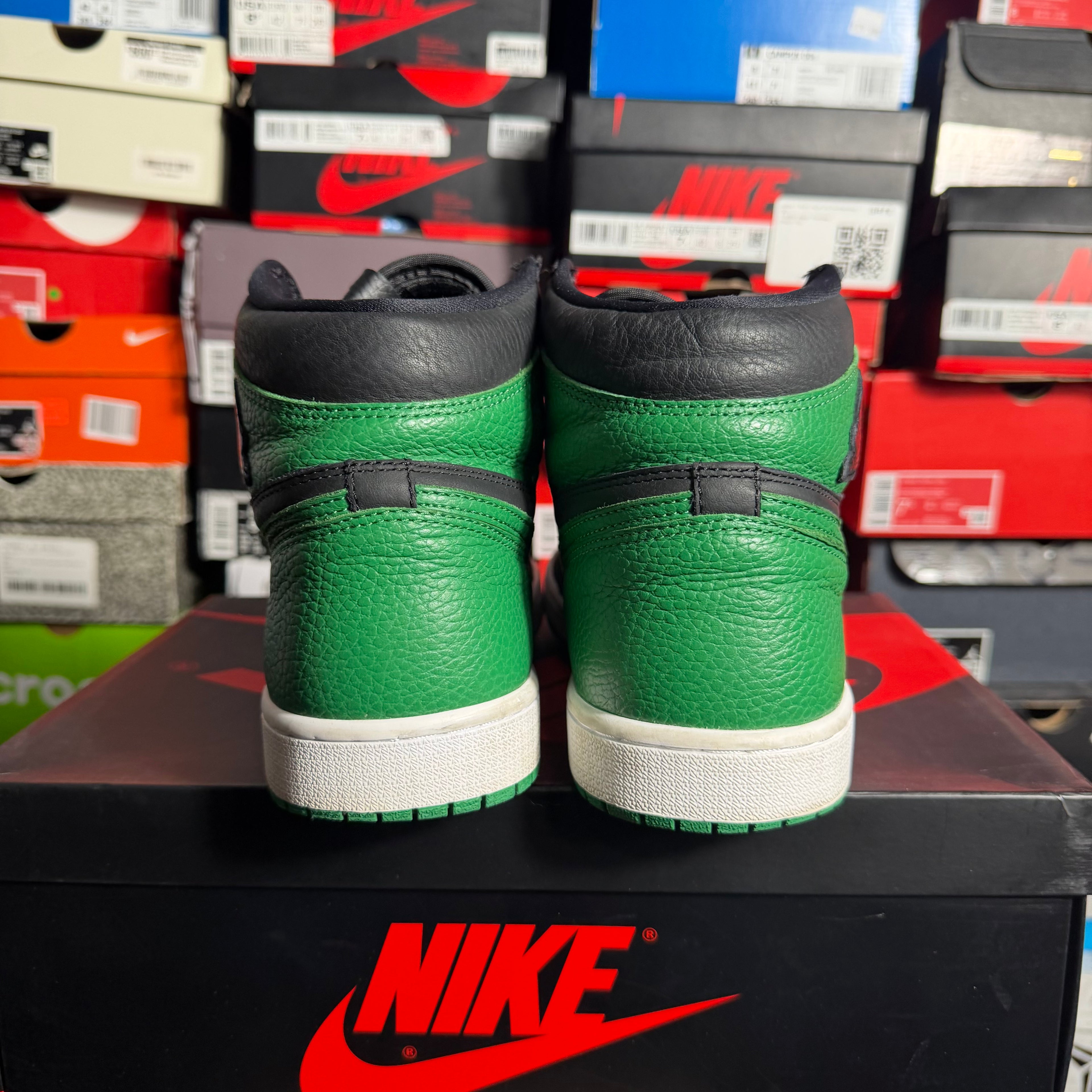 Jordan 1 Retro High Pine Green Black (Preowned)