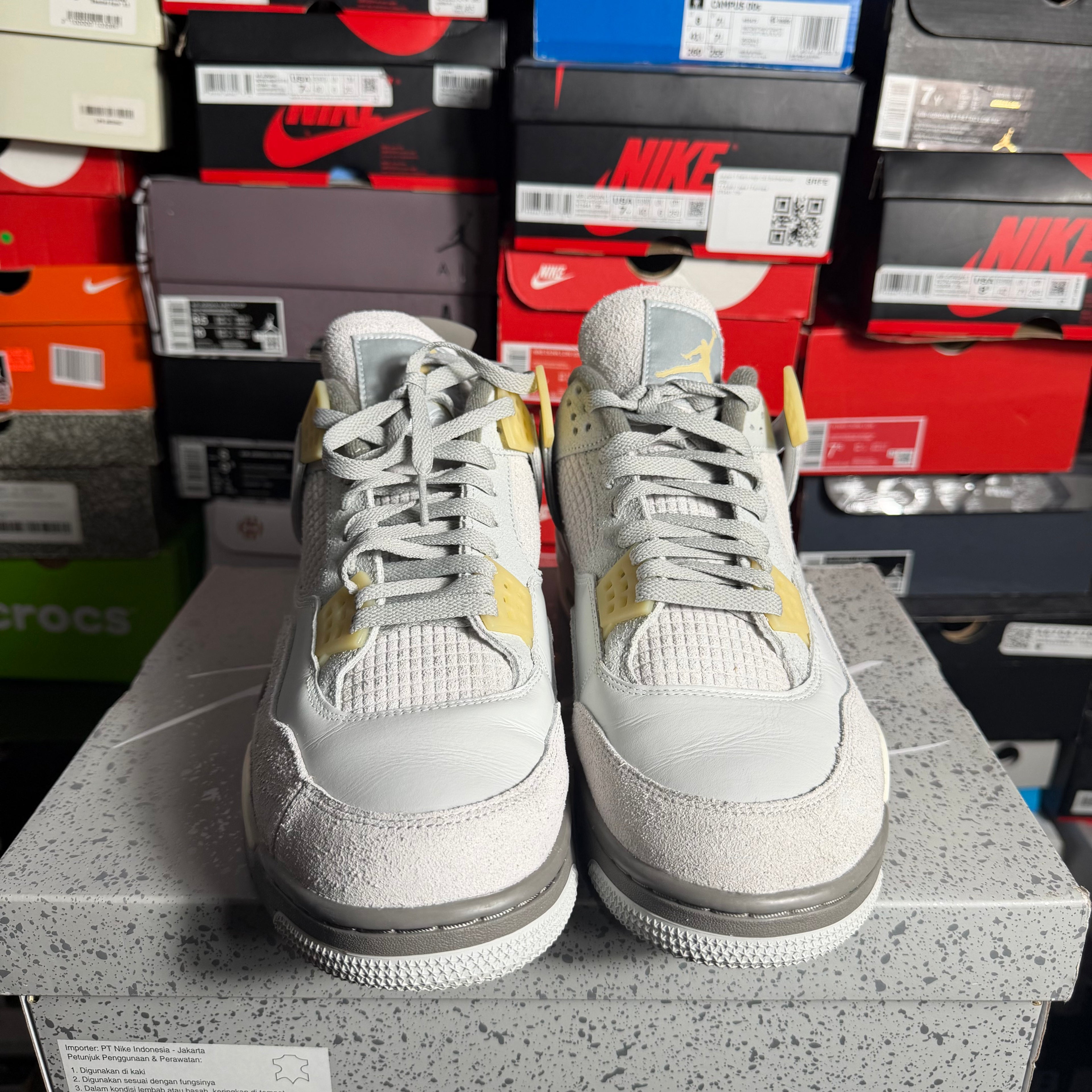 Jordan 4 Retro SE Craft Photon Dust (Preowned) (Size 13)