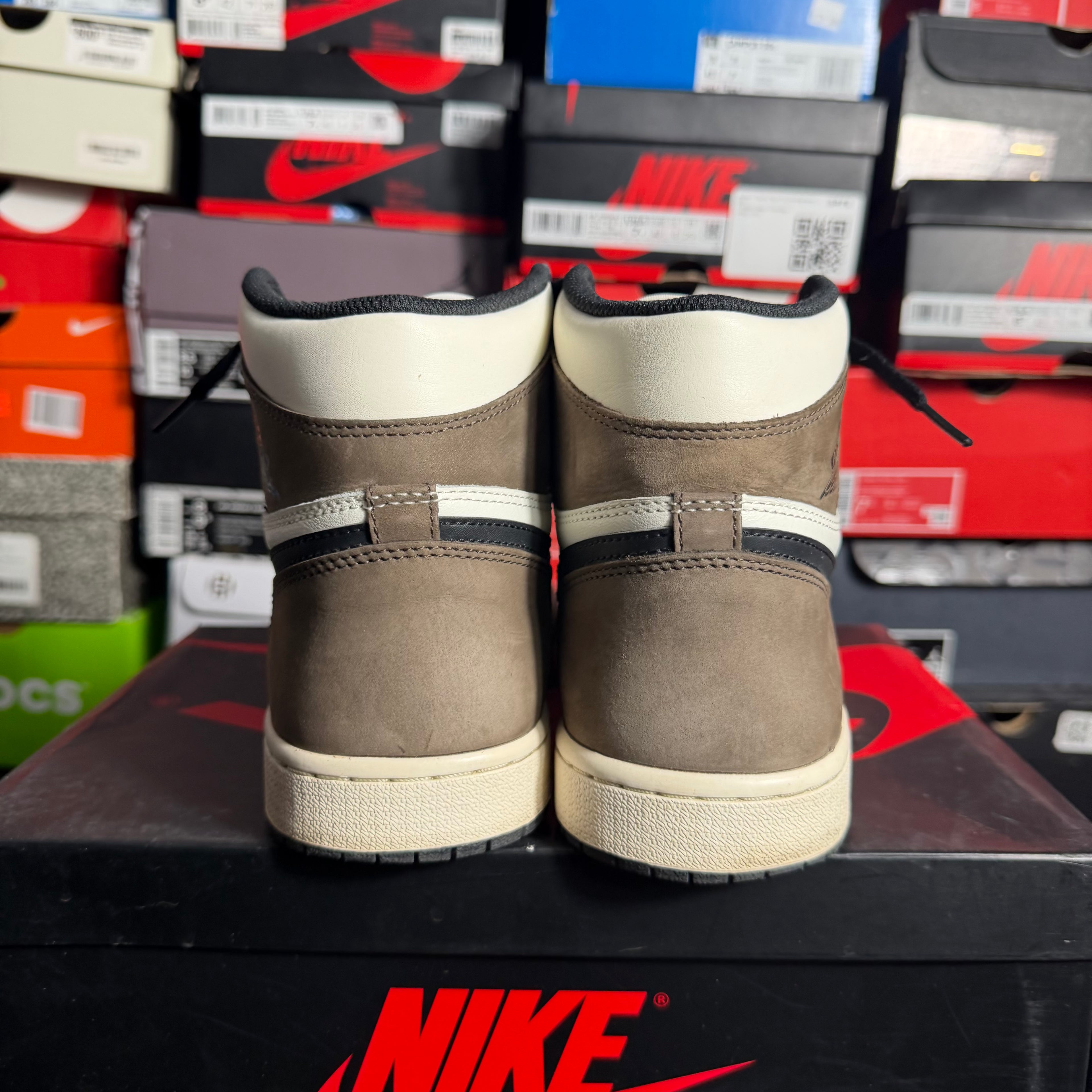 Jordan 1 Retro High Dark Mocha (Preowned) (Size 9.5)