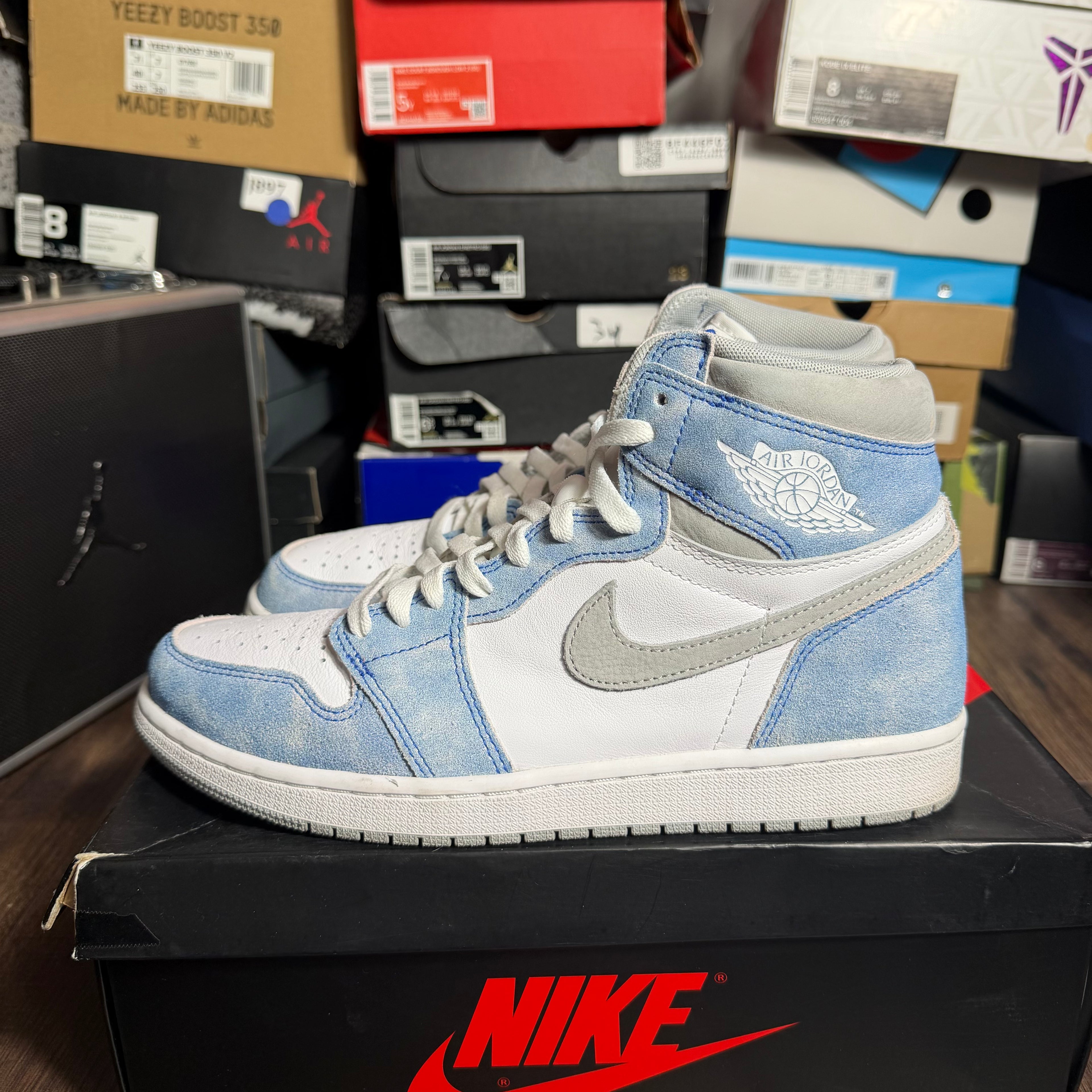 Jordan 1 Retro High OG Hyper Royal (Preowned)