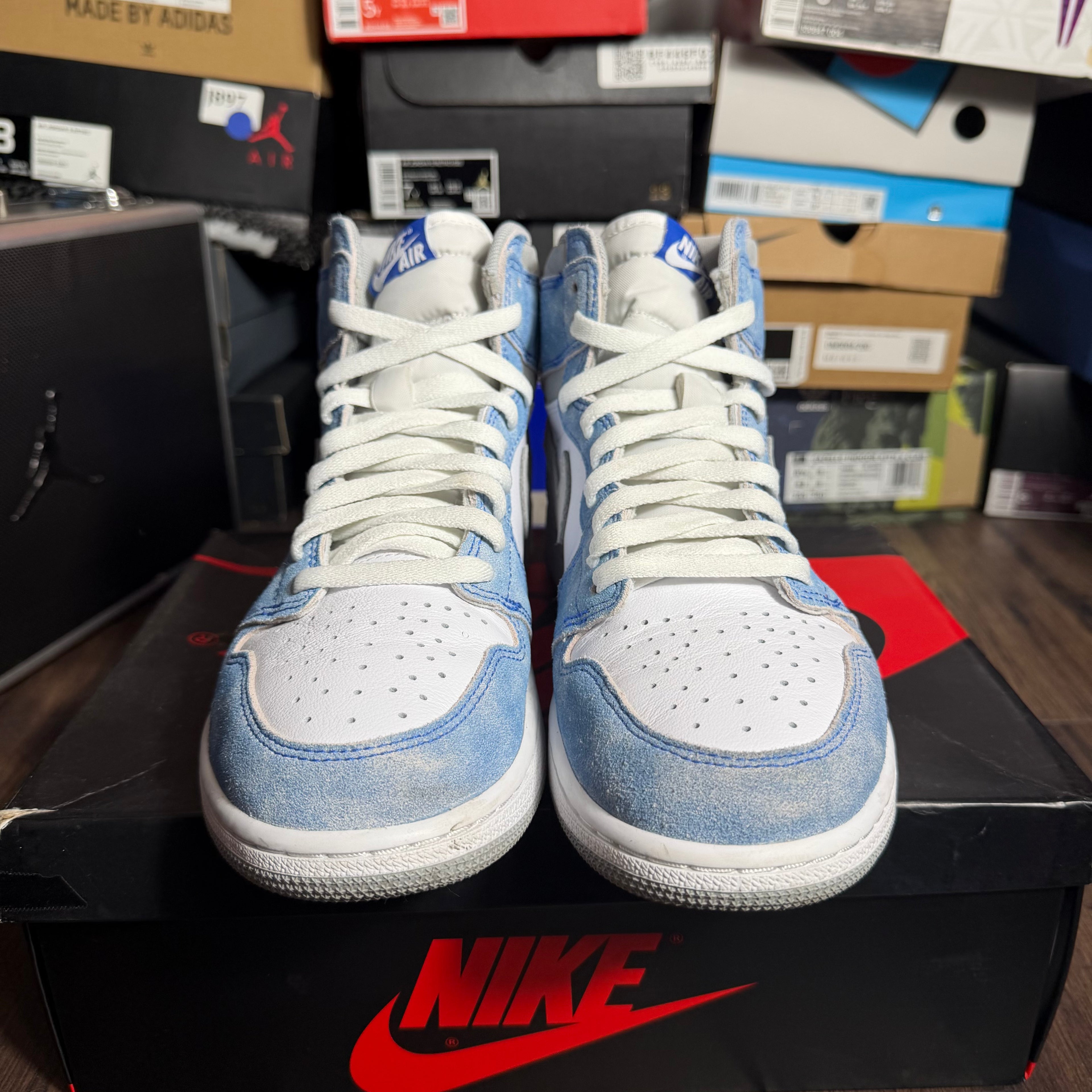 Jordan 1 Retro High OG Hyper Royal (Preowned)