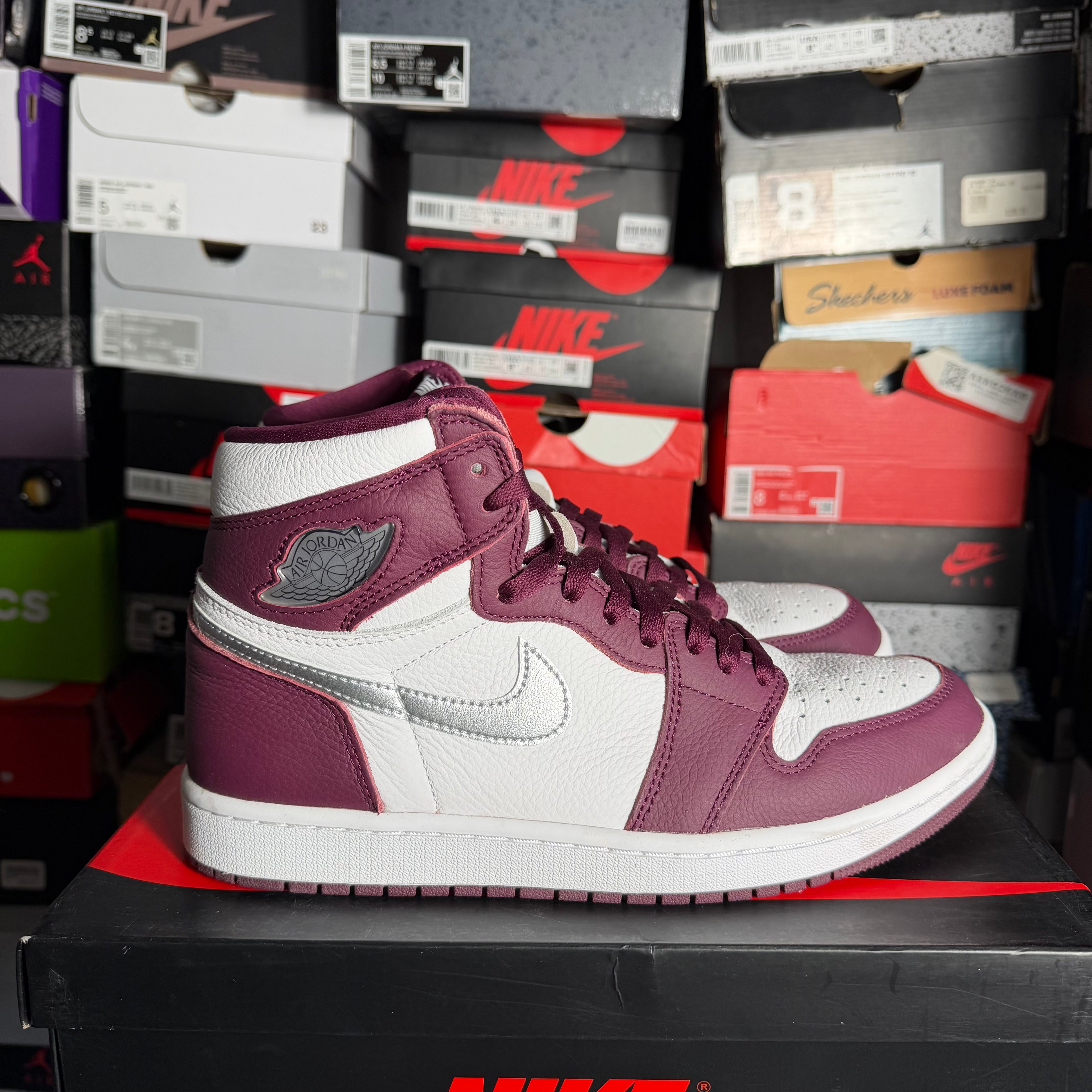 Jordan 1 Retro High OG Bordeaux (Preowned) (Sz 9.5)