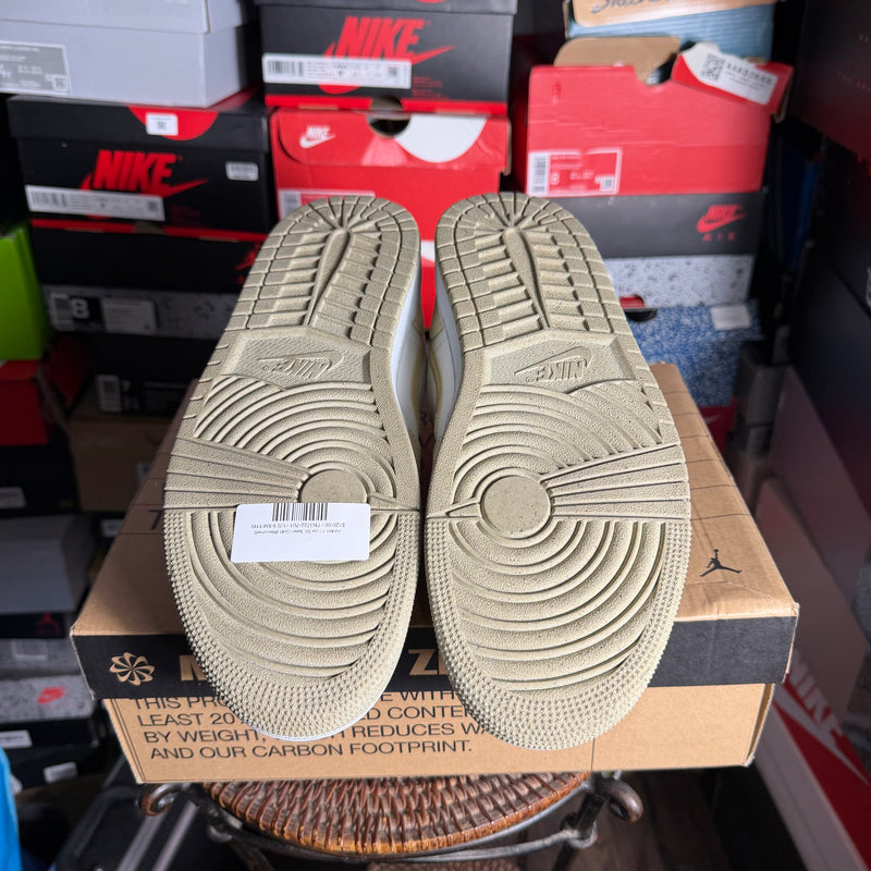Jordan 1 Low SE Team Gold (Preowned)