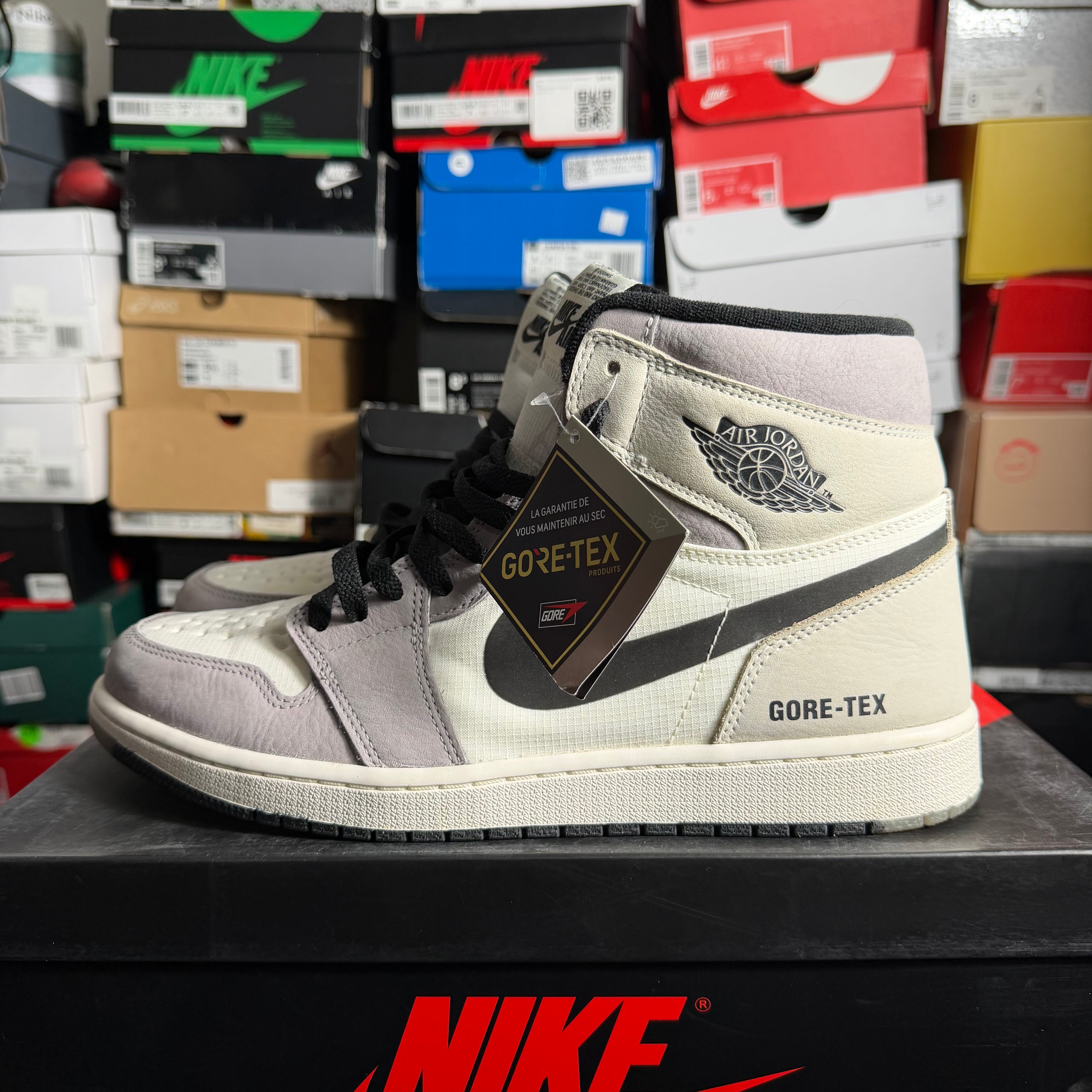 Jordan 1 Retro High Element Gore-Tex Light Bone (Preowned)