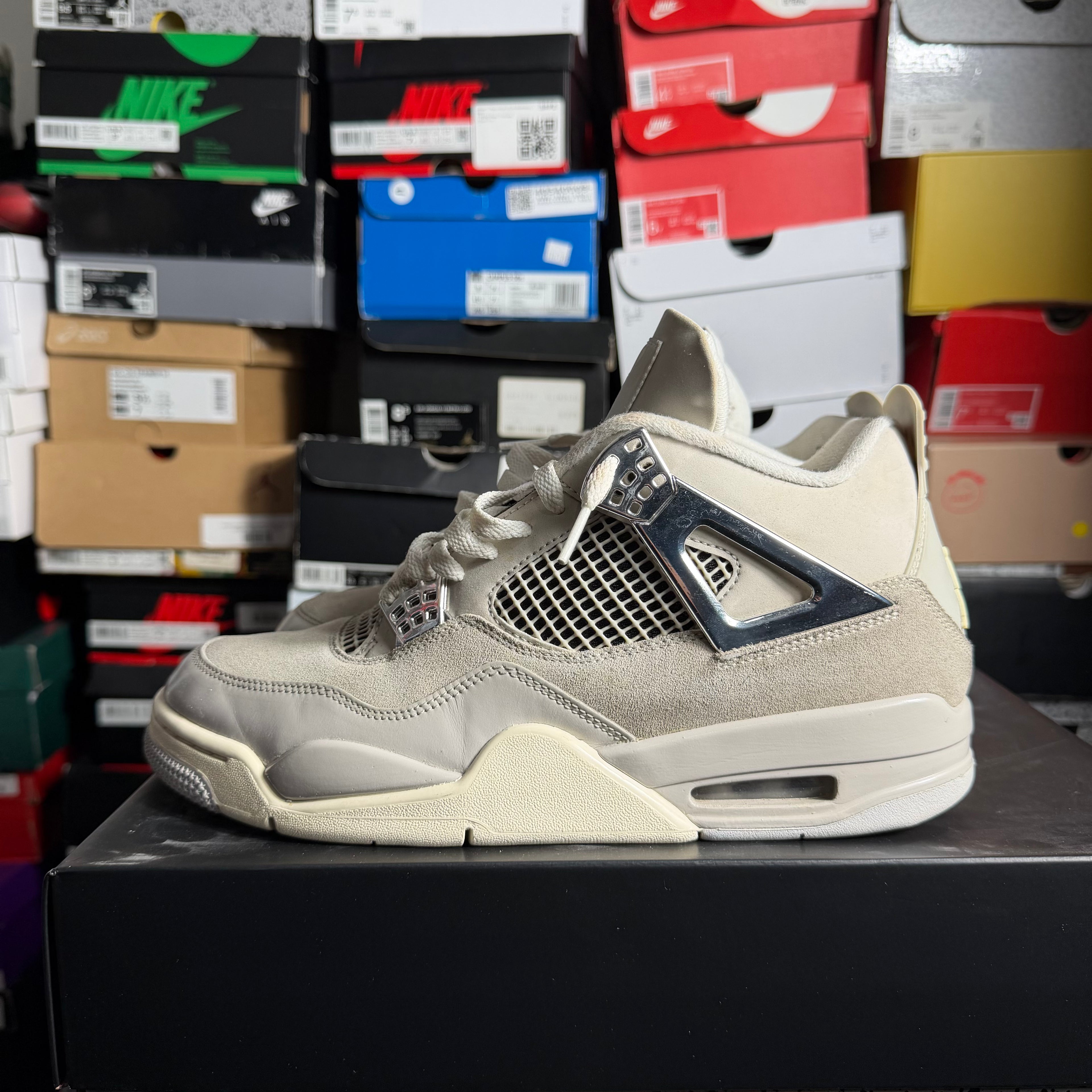 Jordan 4 Retro Frozen Moments (Preowned)