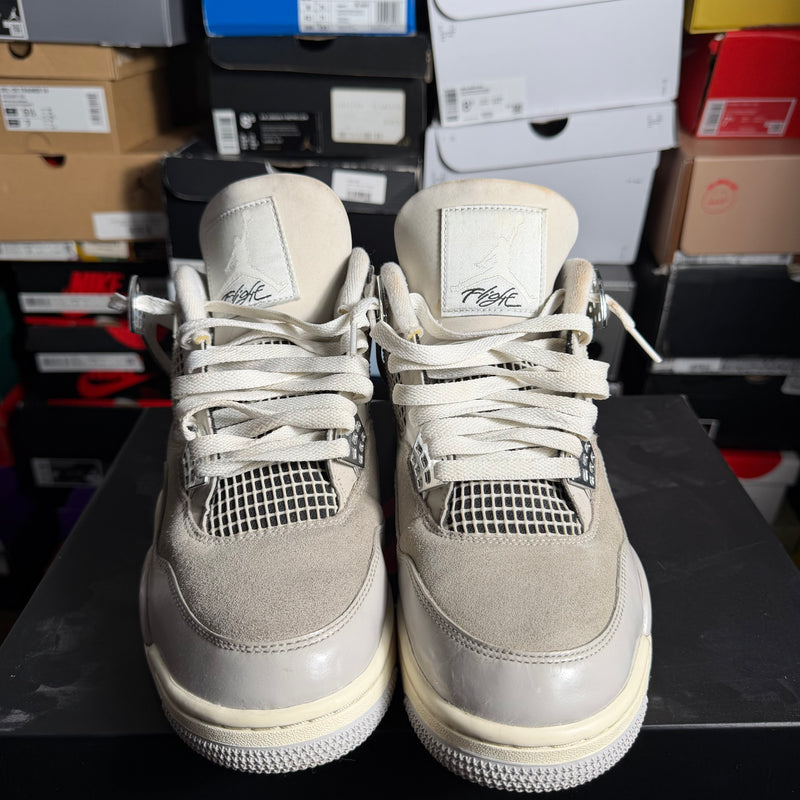 Jordan 4 Retro Frozen Moments (Preowned)