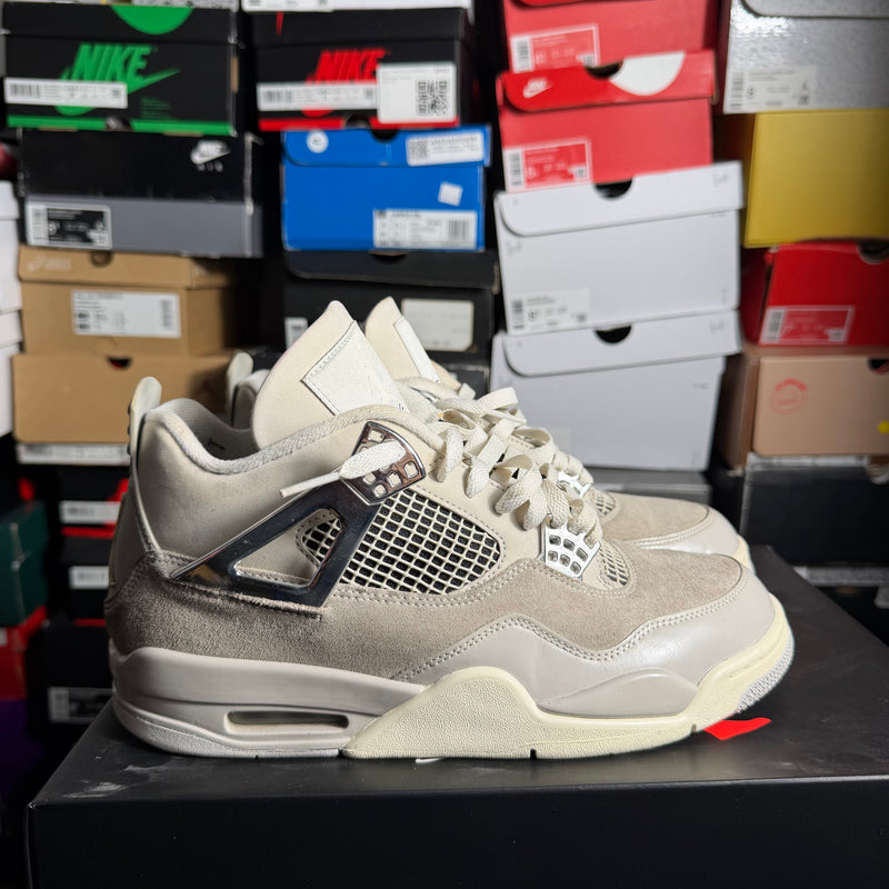 Jordan 4 Retro Frozen Moments (Preowned)
