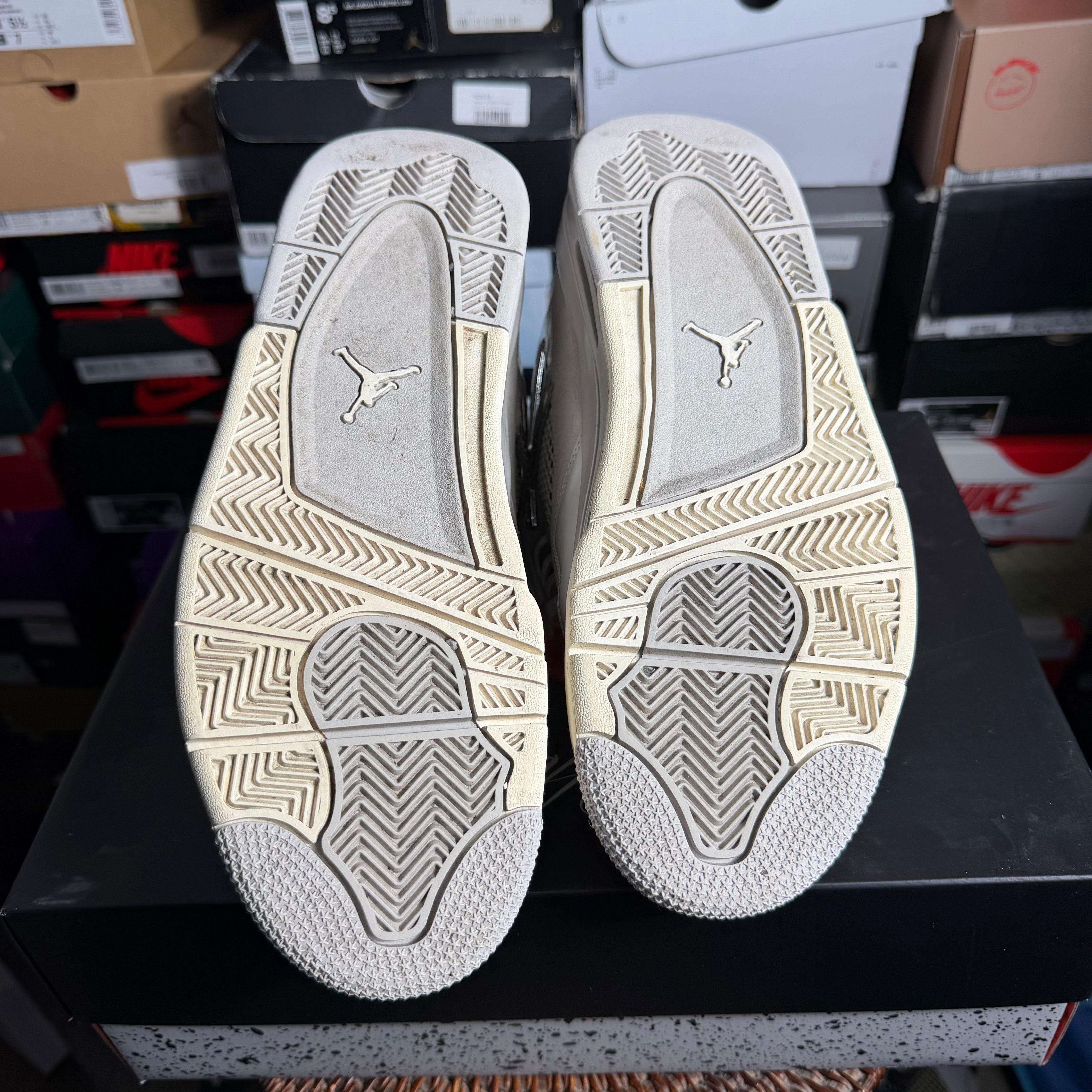 Jordan 4 Retro Frozen Moments (Preowned)