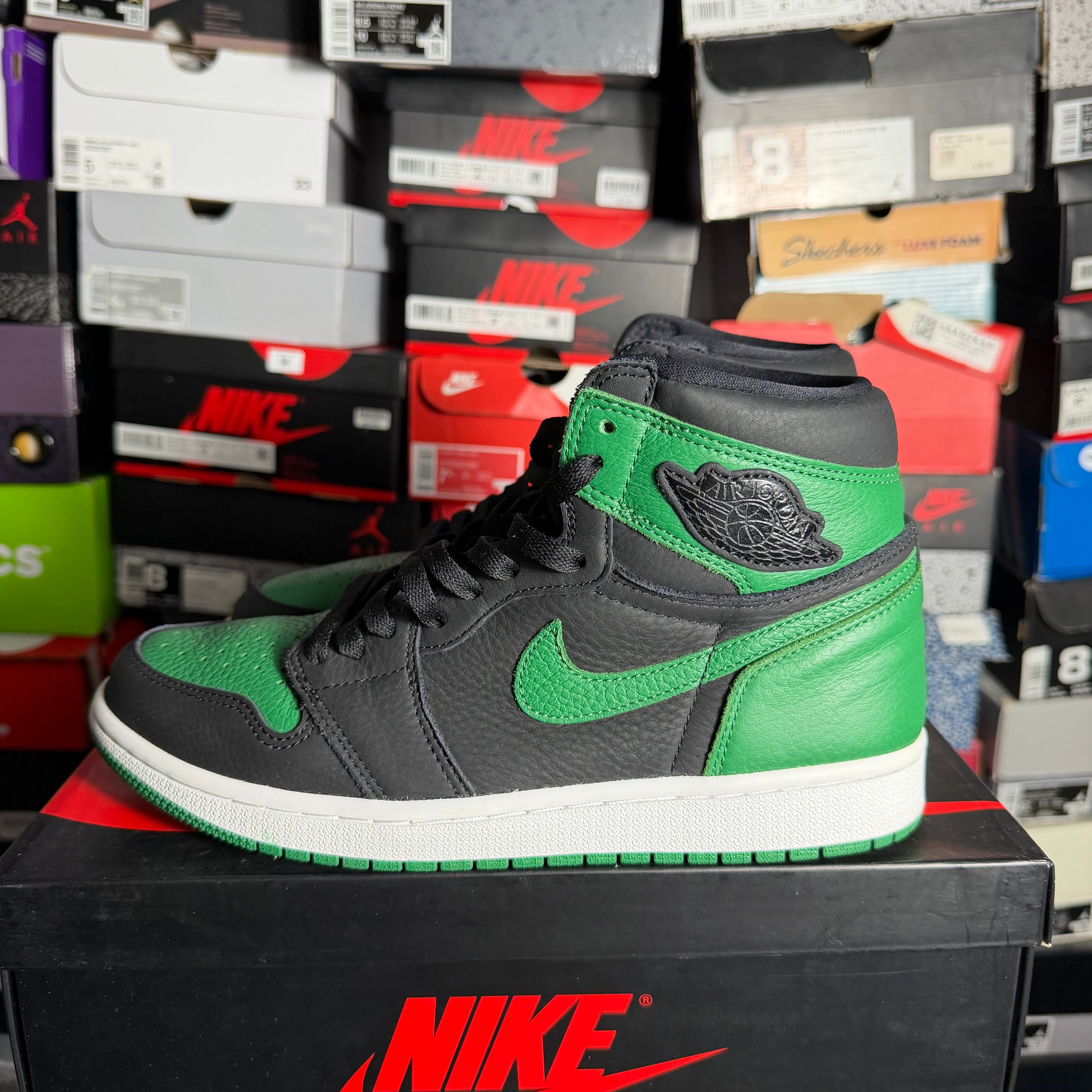 Air Jordan 1 Retro High 'Pine Green 2.0' (Preowned)