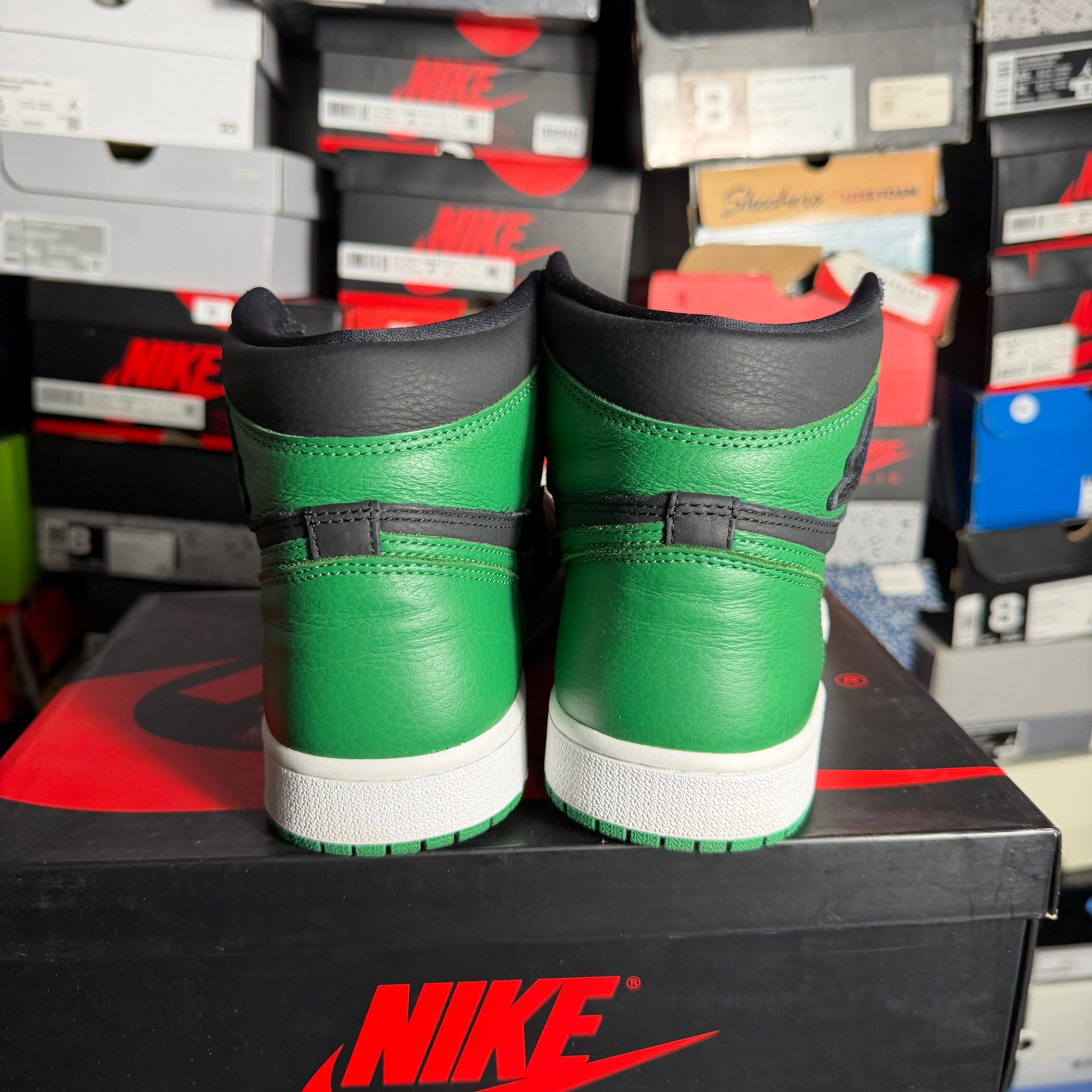 Air Jordan 1 Retro High 'Pine Green 2.0' (Preowned)