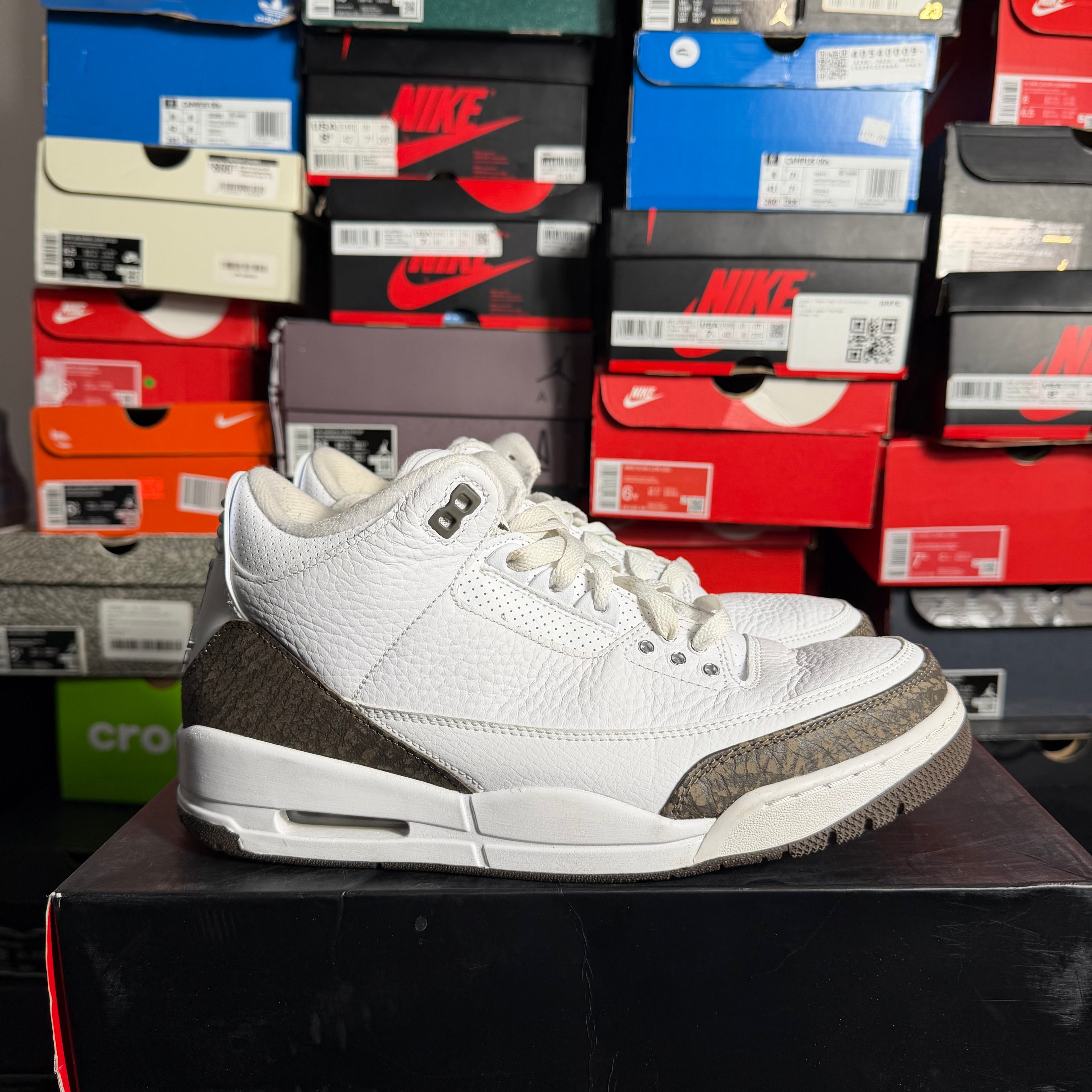 Jordan 3 Retro Mocha (Preowned)