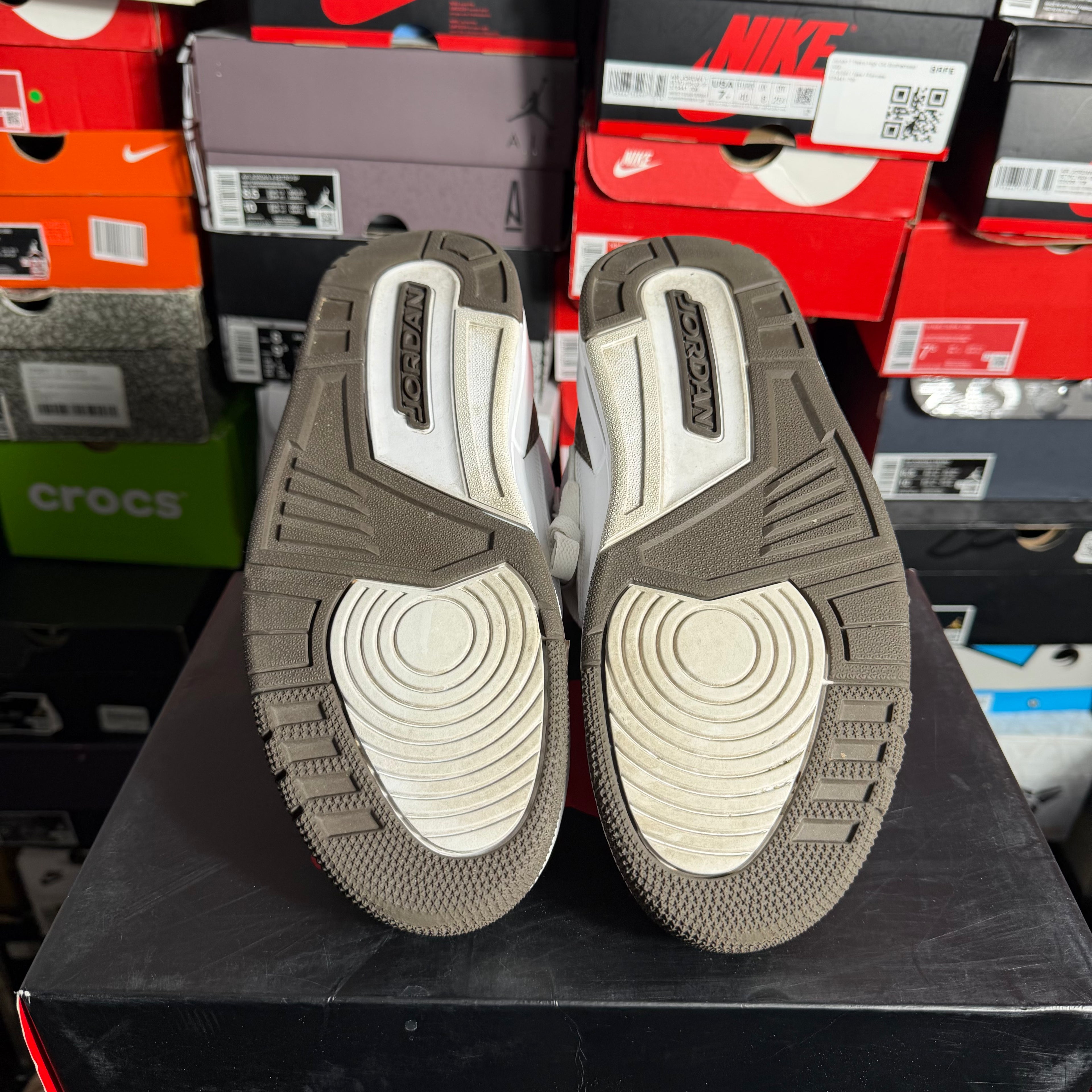 Jordan 3 Retro Mocha (Preowned)