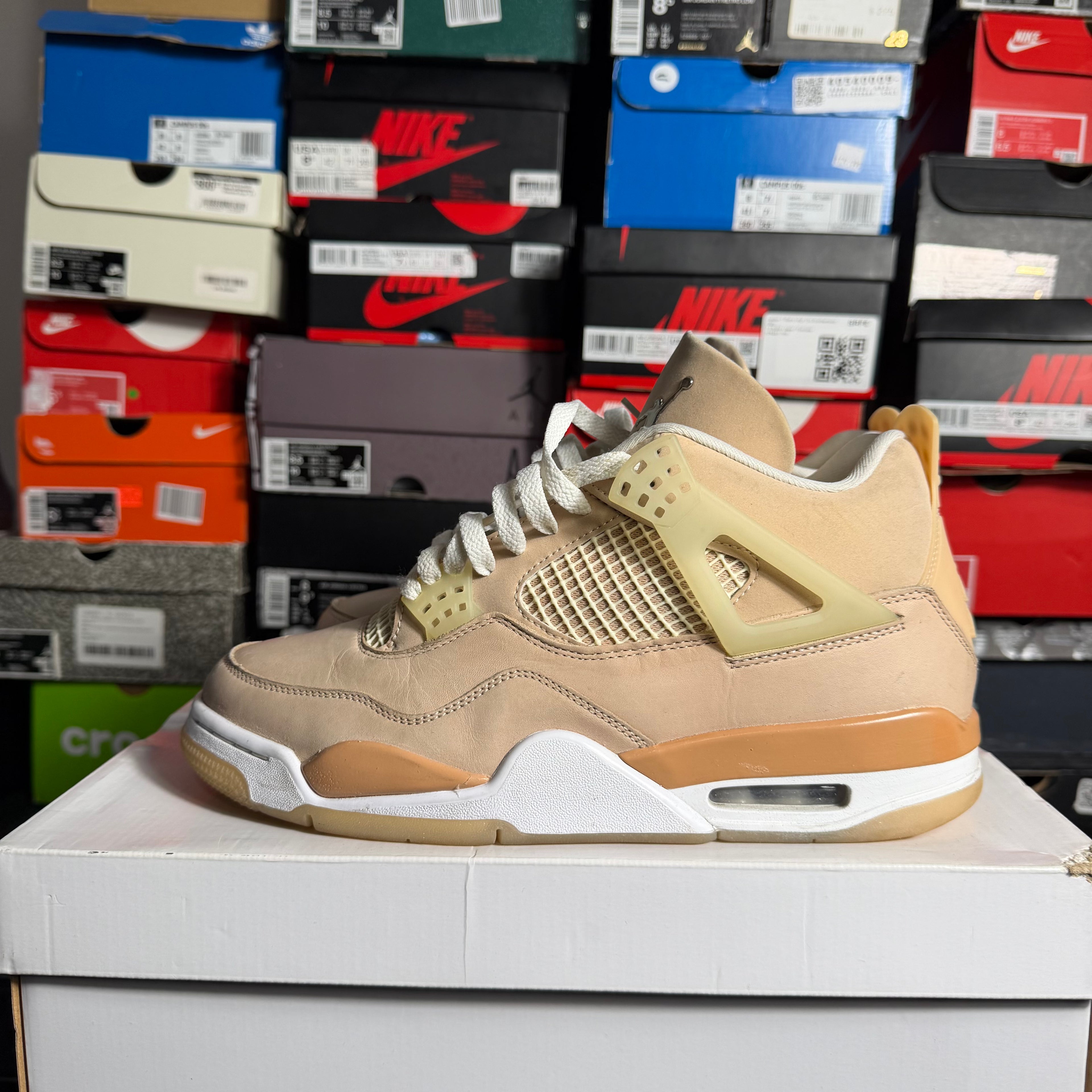 Jordan 4 Retro Shimmer (Preowned)