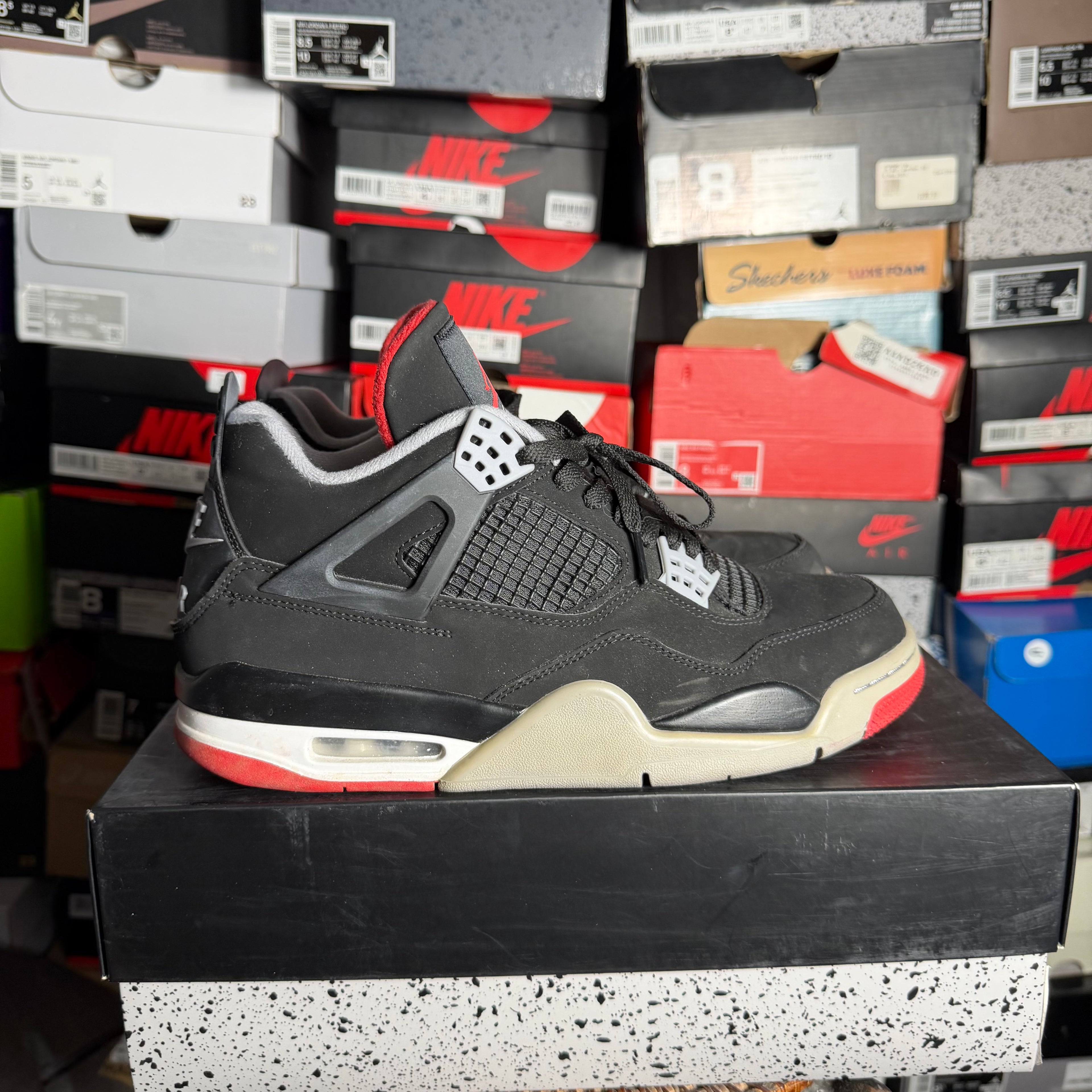 Jordan 4 Retro Bred (2019) (Preowned) (Sz 9)