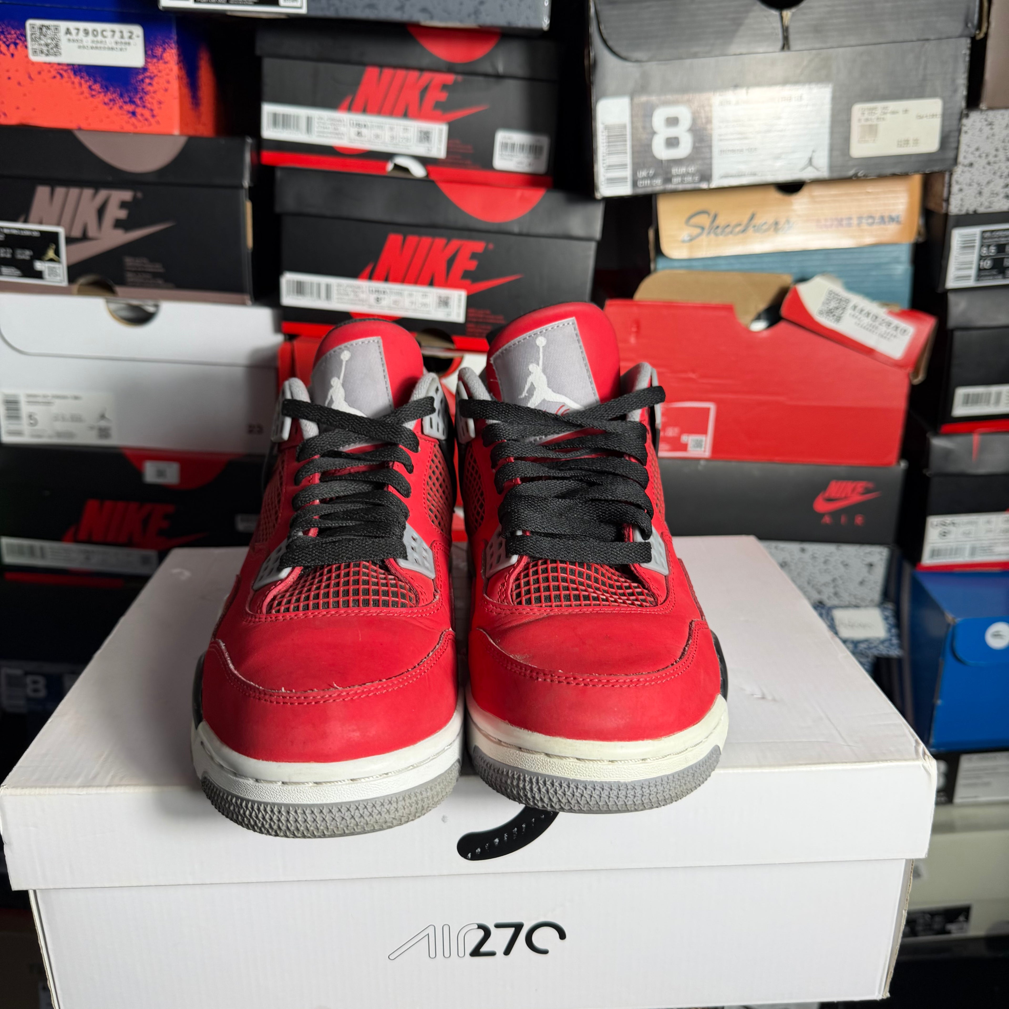 Jordan 4 Retro Toro Bravo (Preowned)