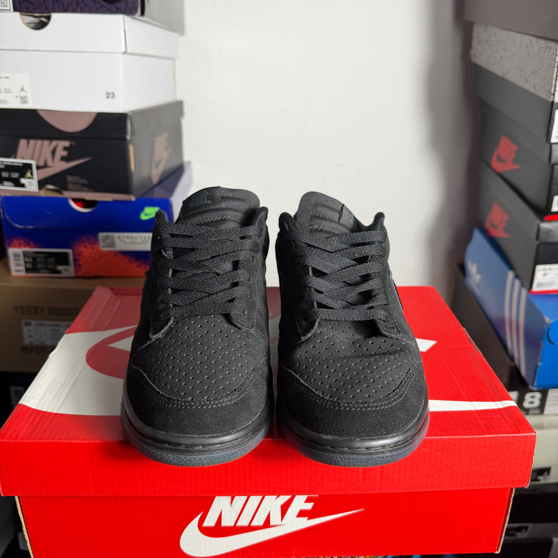 Nike Dunk Low SP Undefeated 5 On It Black (Preowned)