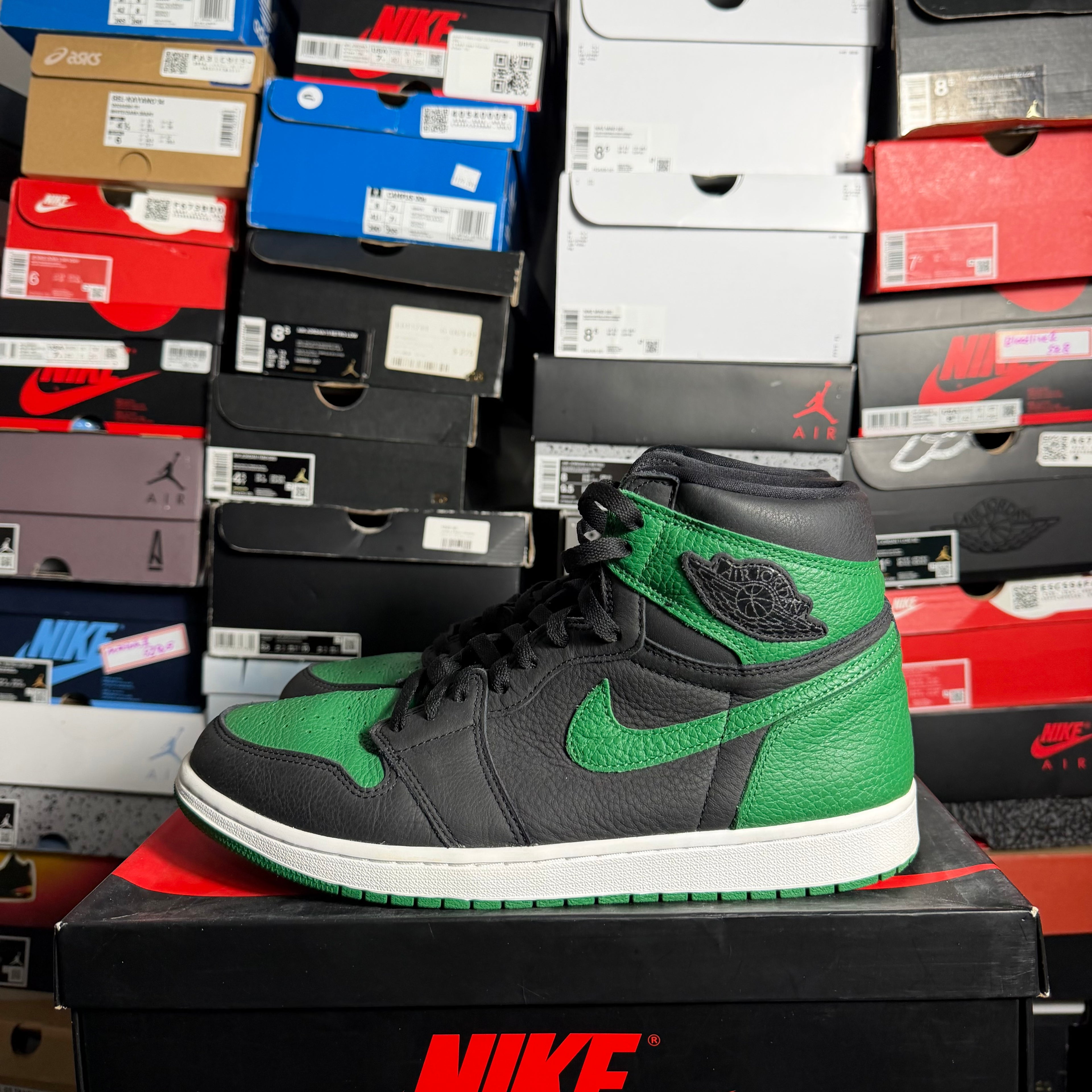 Air Jordan 1 High OG Pine Green Black (Preowned)