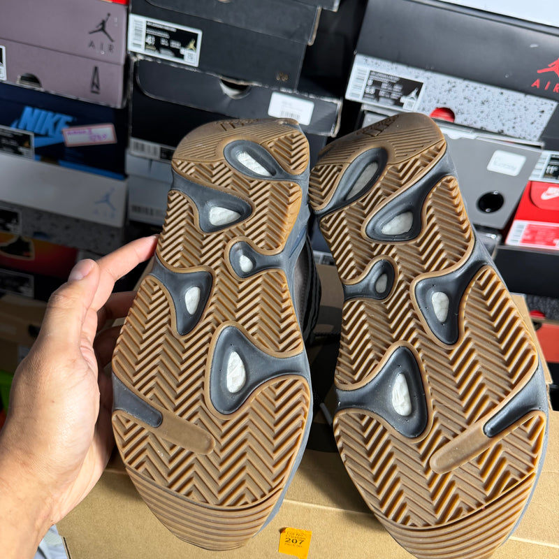 adidas Yeezy Boost 700 V2 Geode (Preowned)