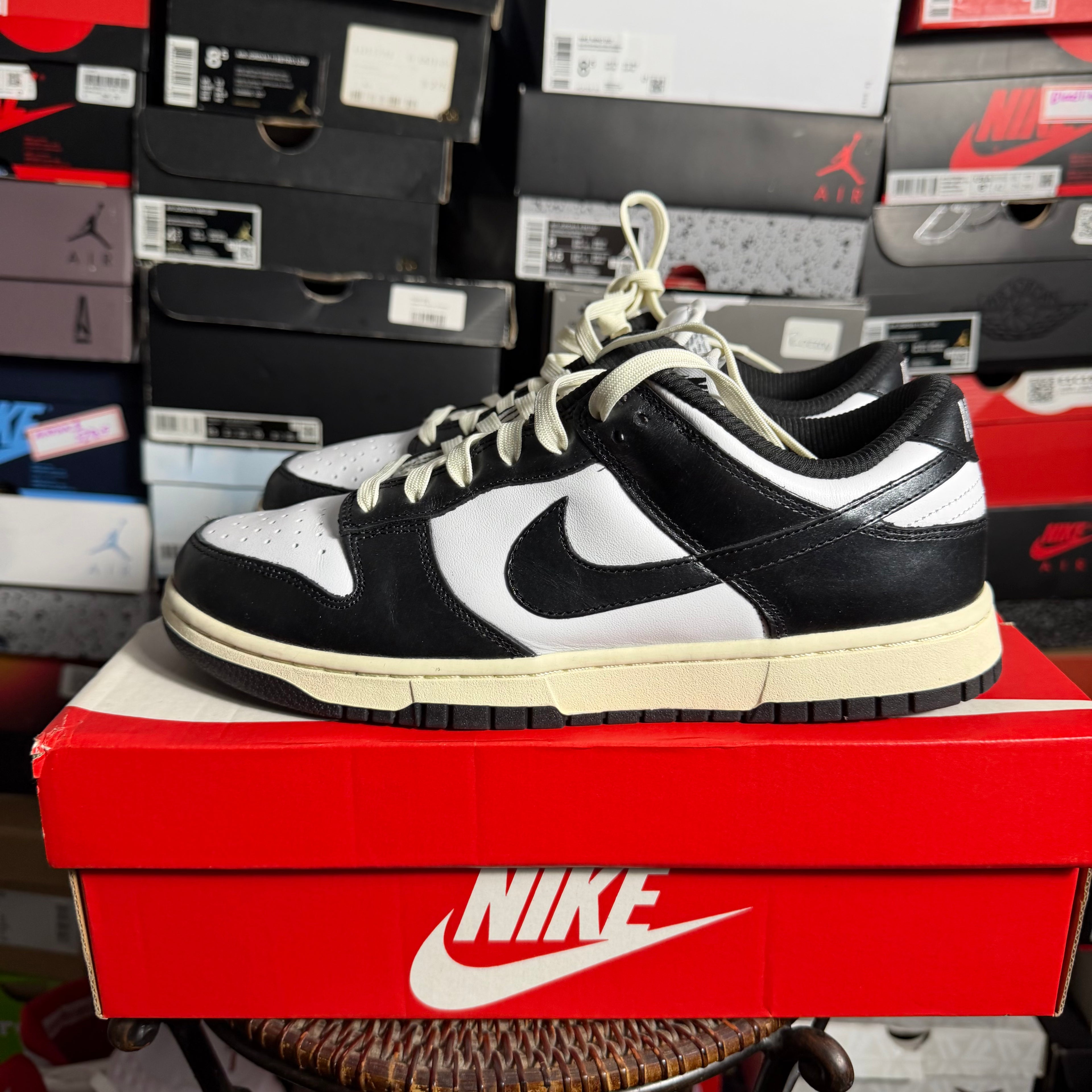 Nike Dunk Low Vintage Panda (Preowned)
