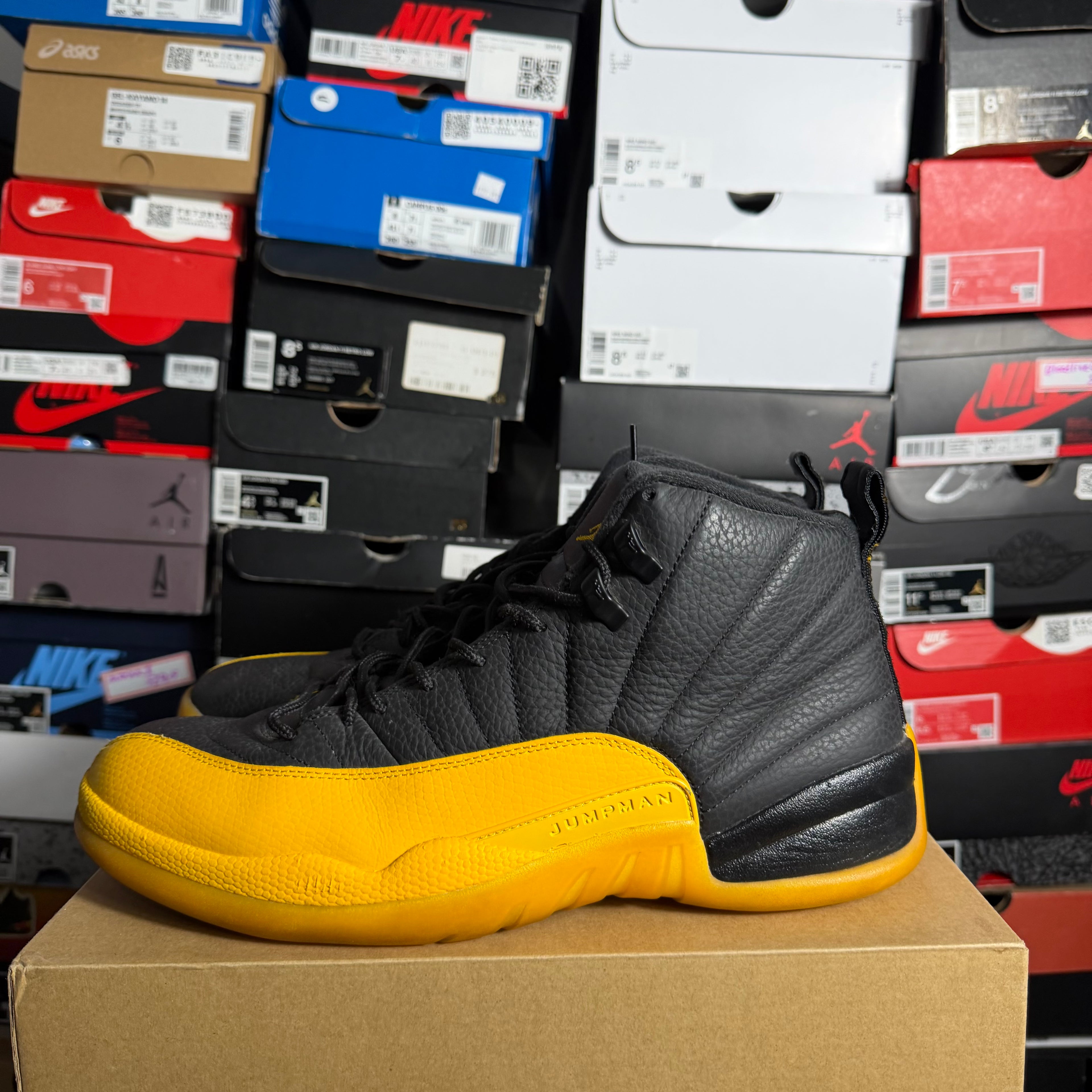 Jordan 12 Retro Black University Gold (Preowned)