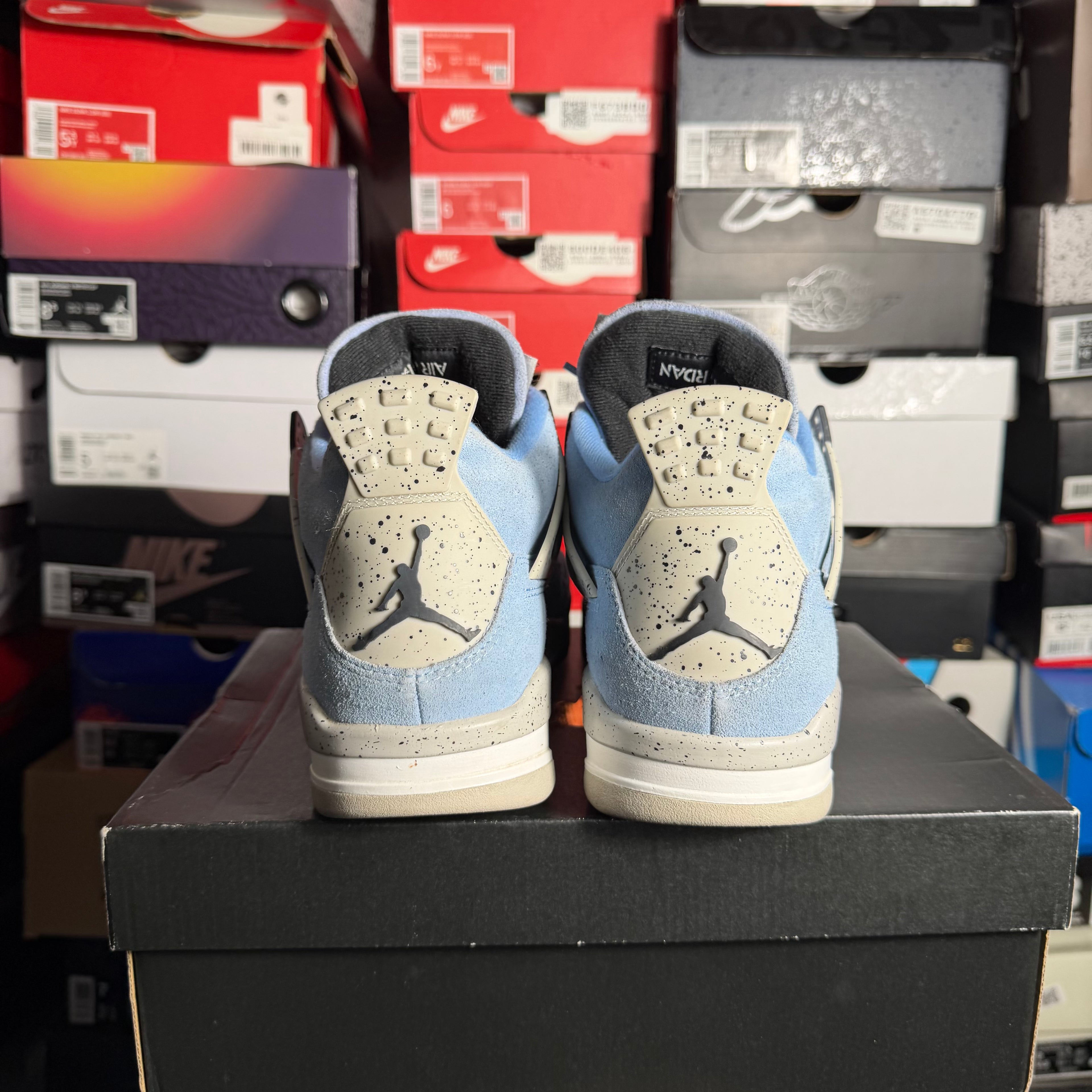 Jordan 4 Retro University Blue (Preowned)