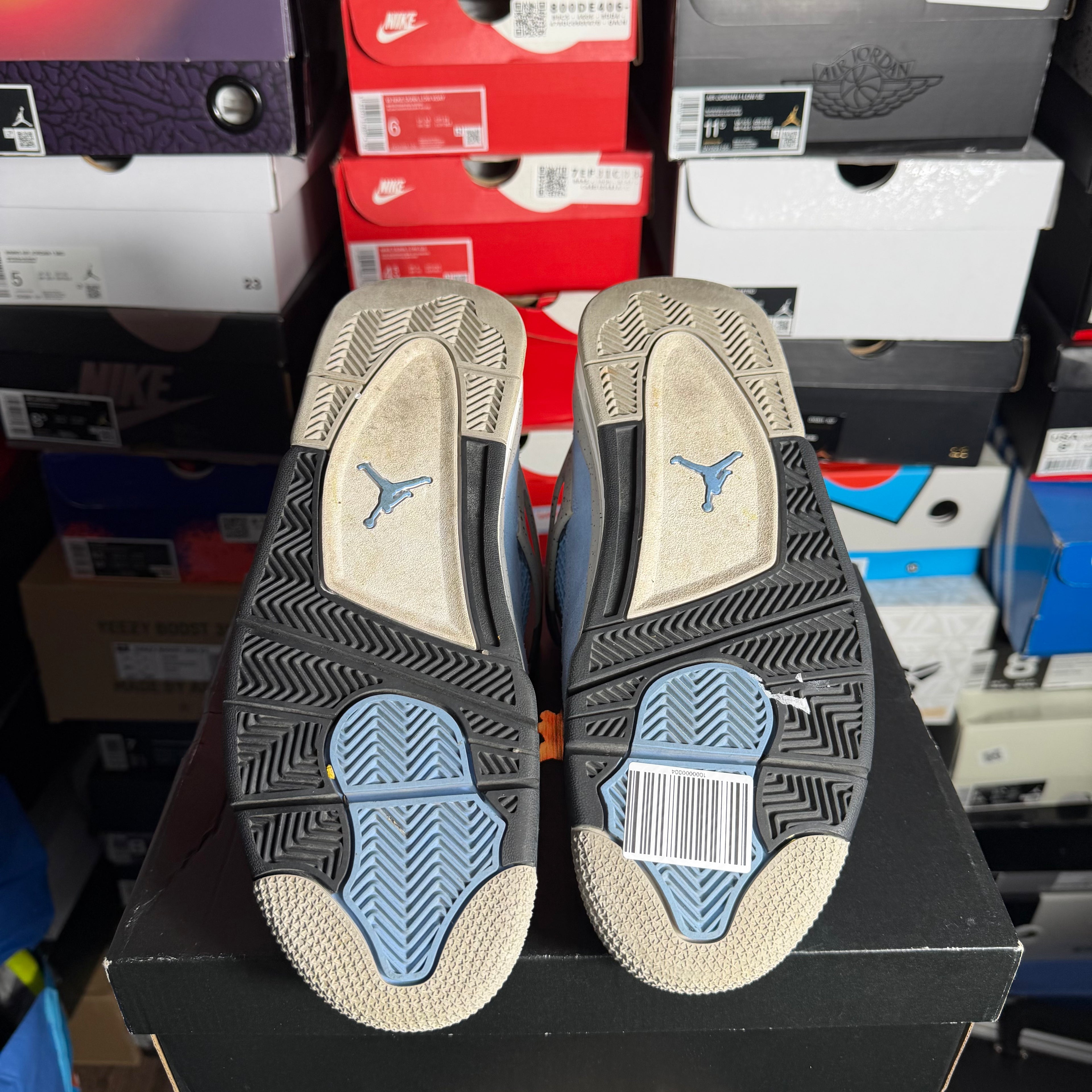 Jordan 4 Retro University Blue (Preowned)