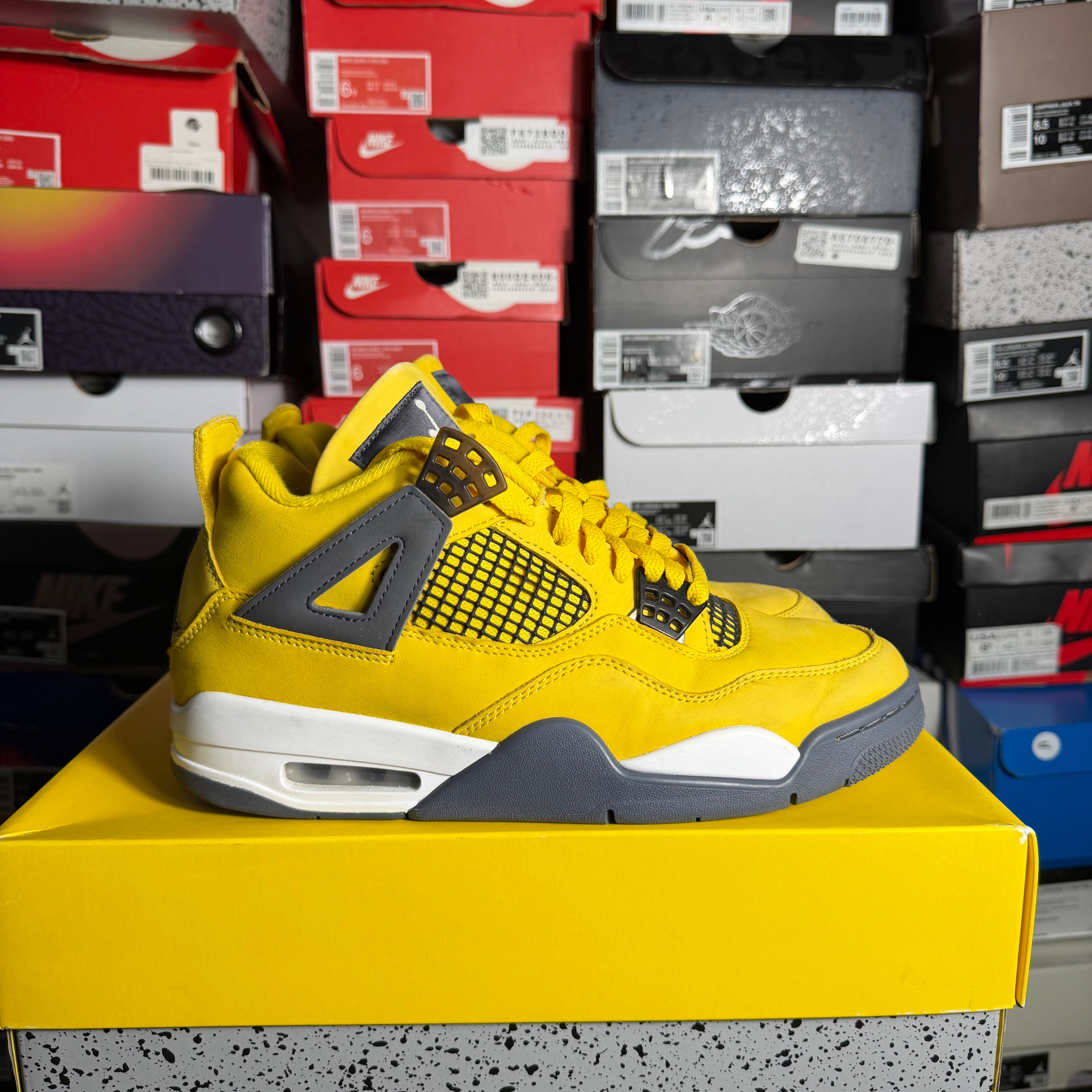 Jordan 4 Retro Lightning (Preowned) (Sz 8)