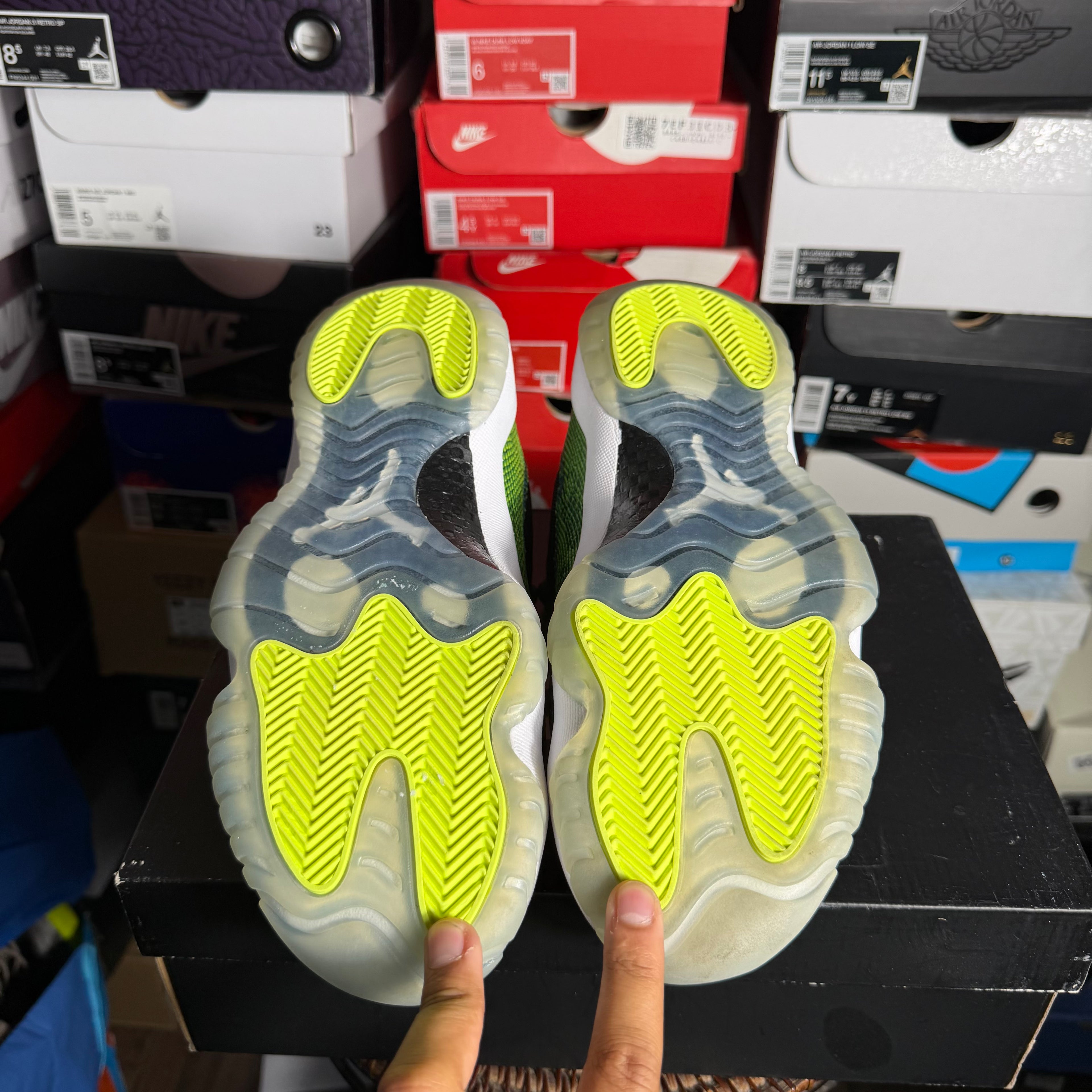 Jordan 11 Retro Low Green Snakeskin (Preowned)
