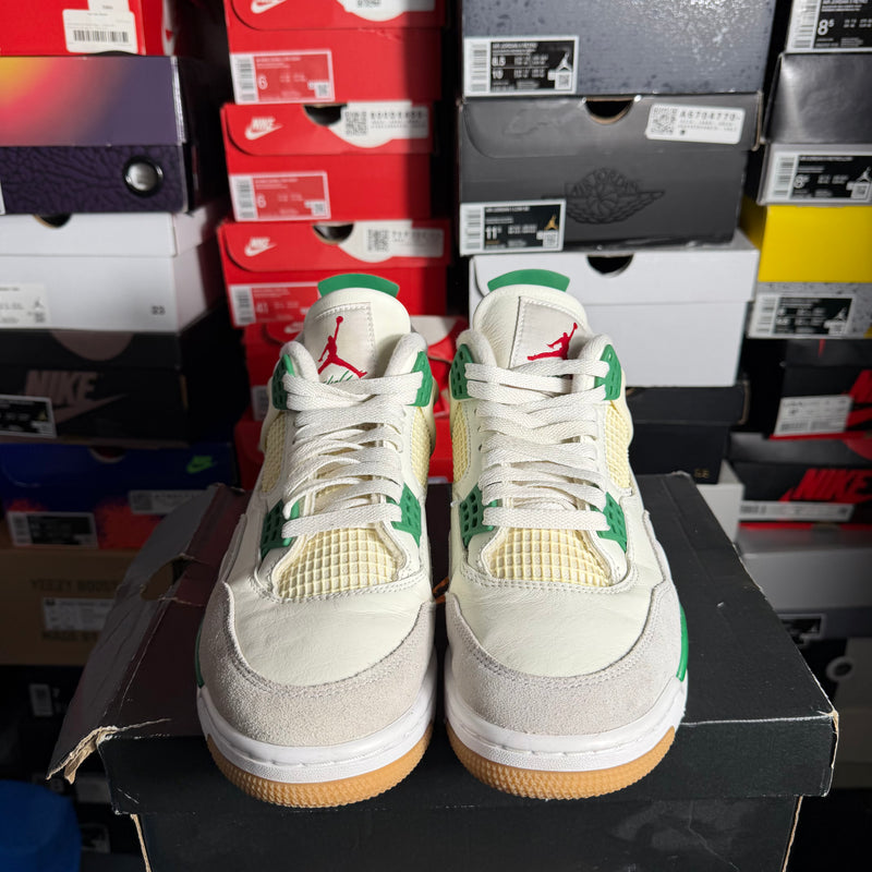 Jordan 4 Retro SB Pine Green (Preowned) (Sz 9.5)