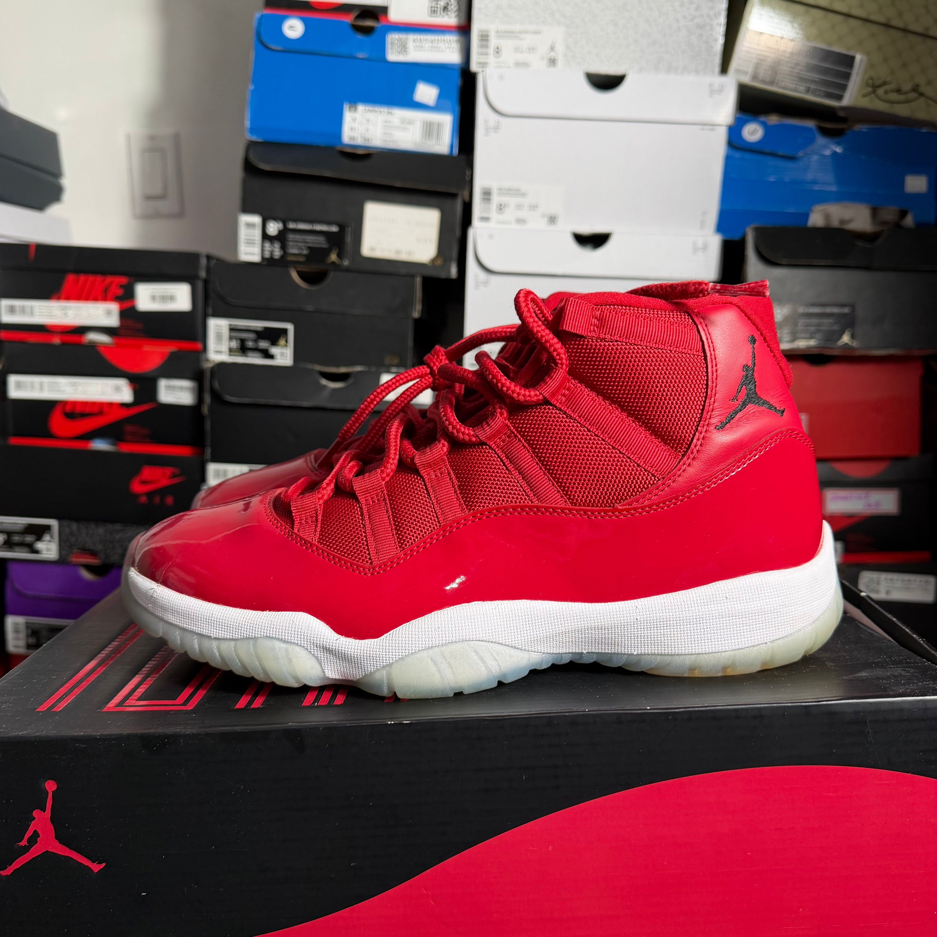 Jordan 11 Retro Win Like 96 (Preowned)