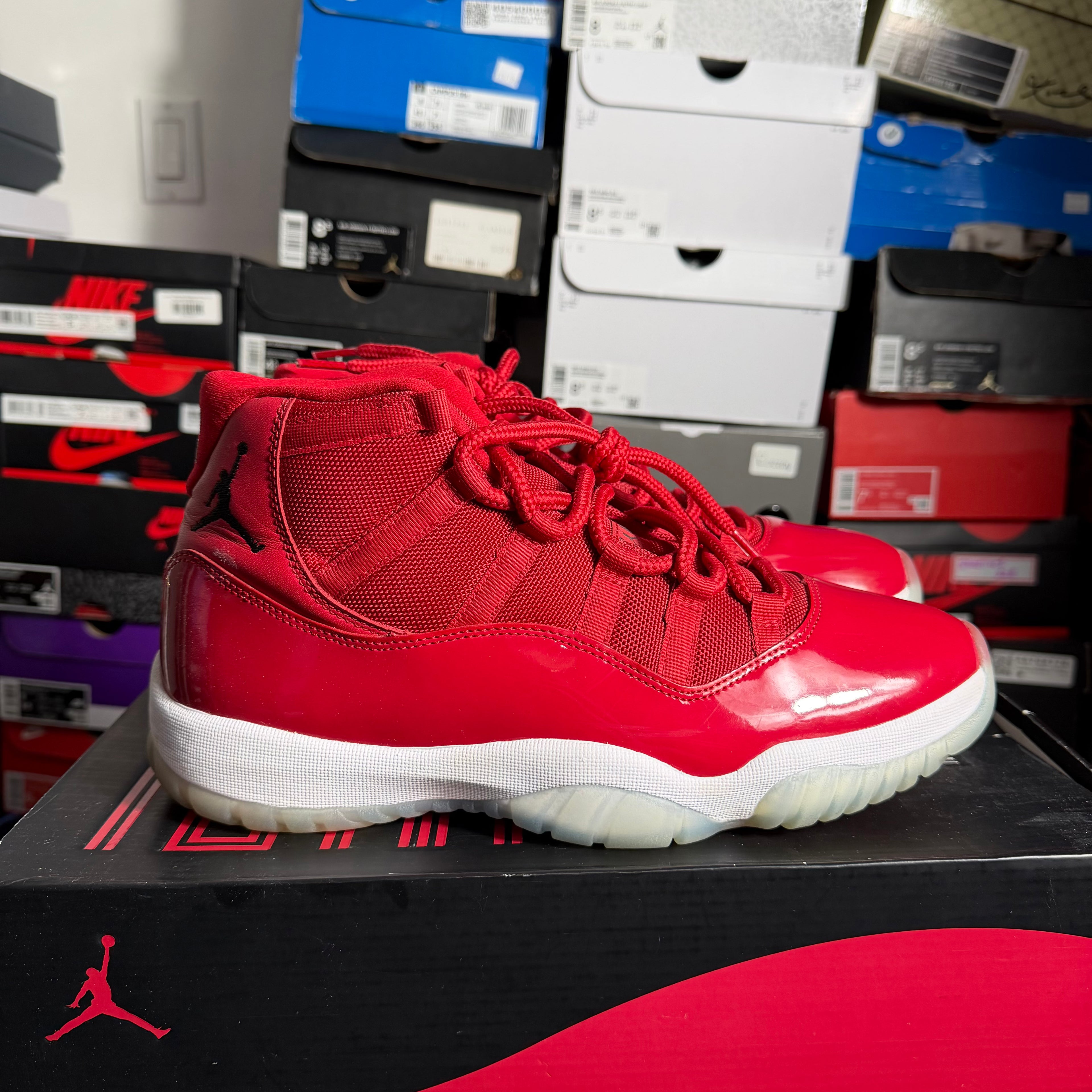 Jordan 11 Retro Win Like 96 (Preowned)