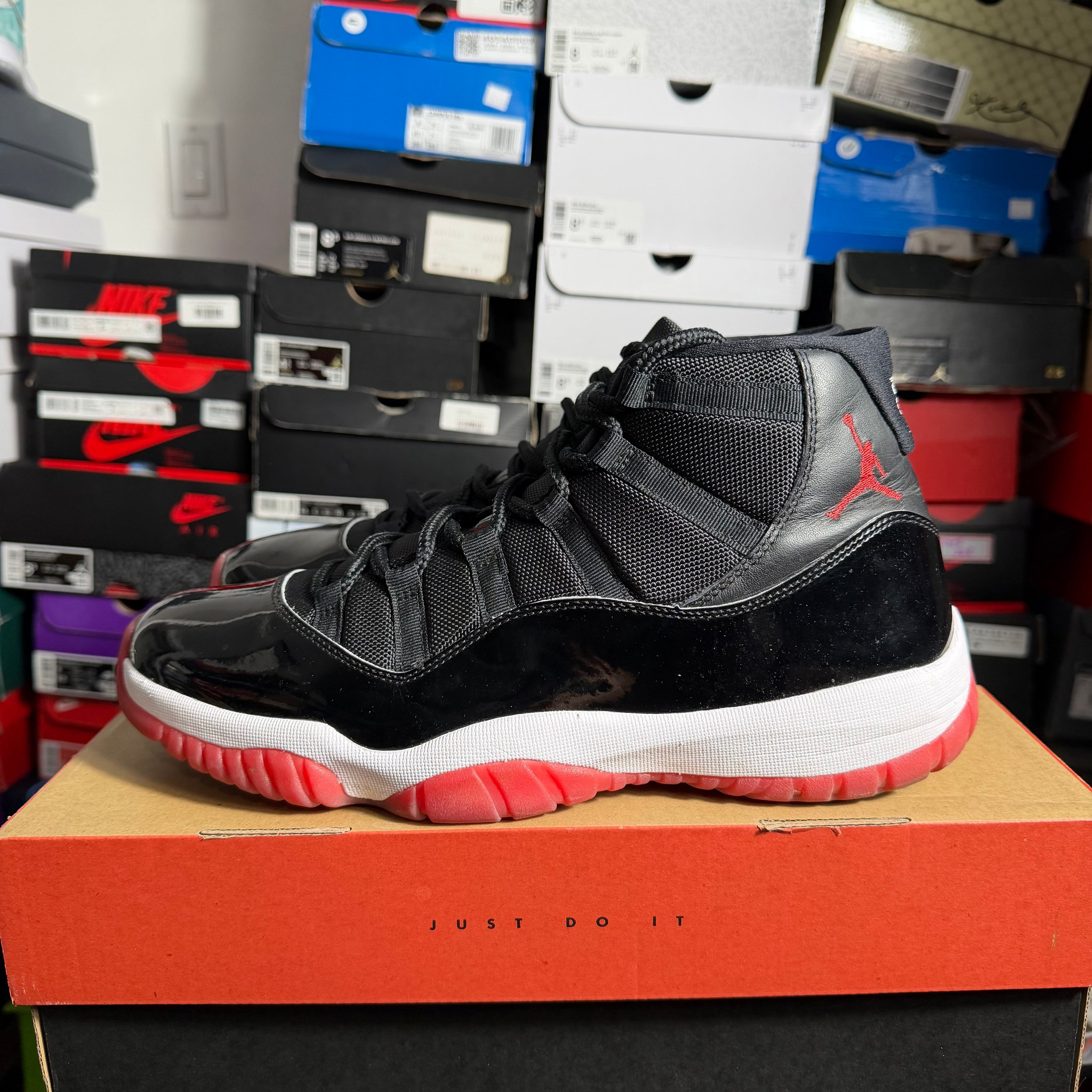 Jordan 11 Retro Playoffs Bred (2019) (Preowned)