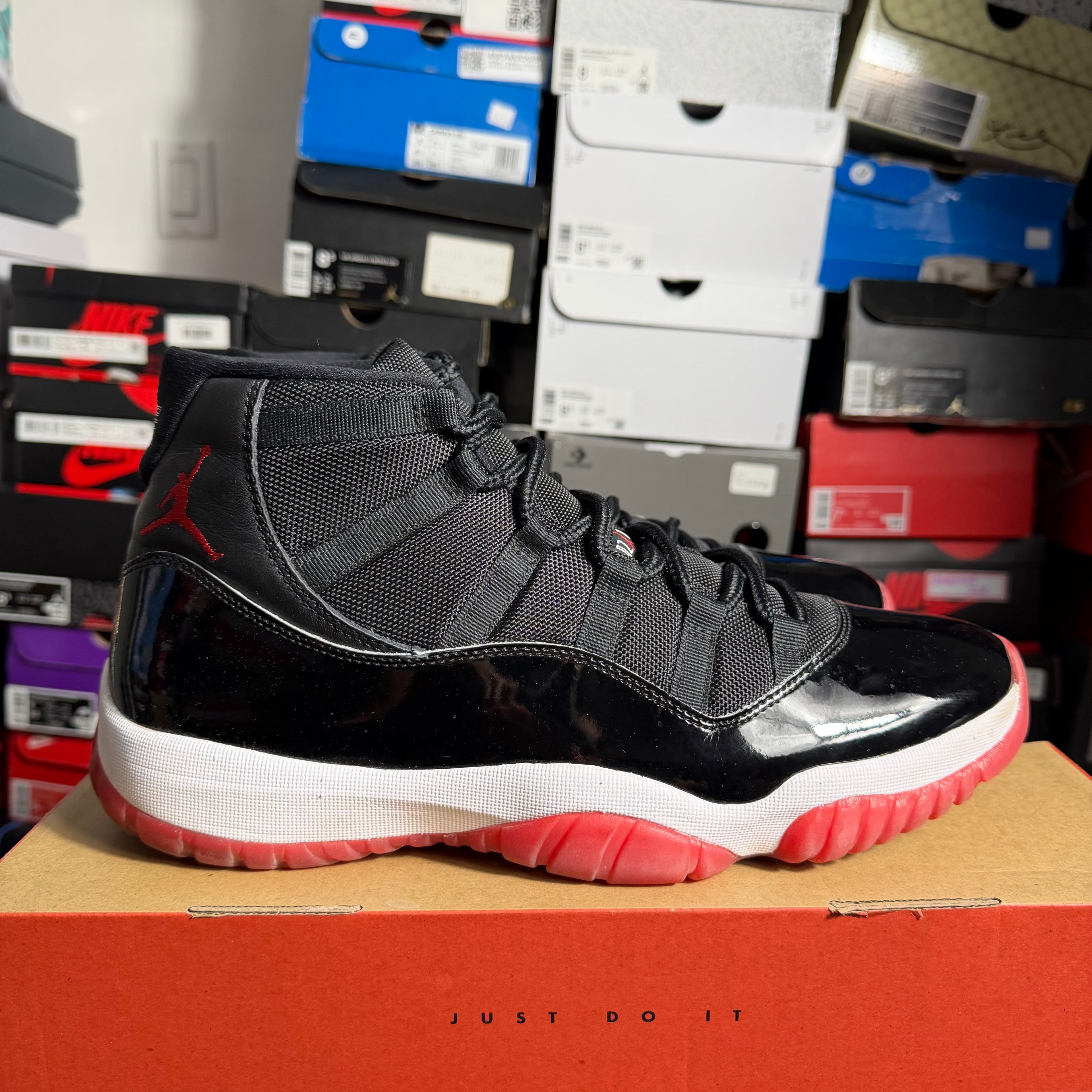 Jordan 11 Retro Playoffs Bred (2019) (Preowned)