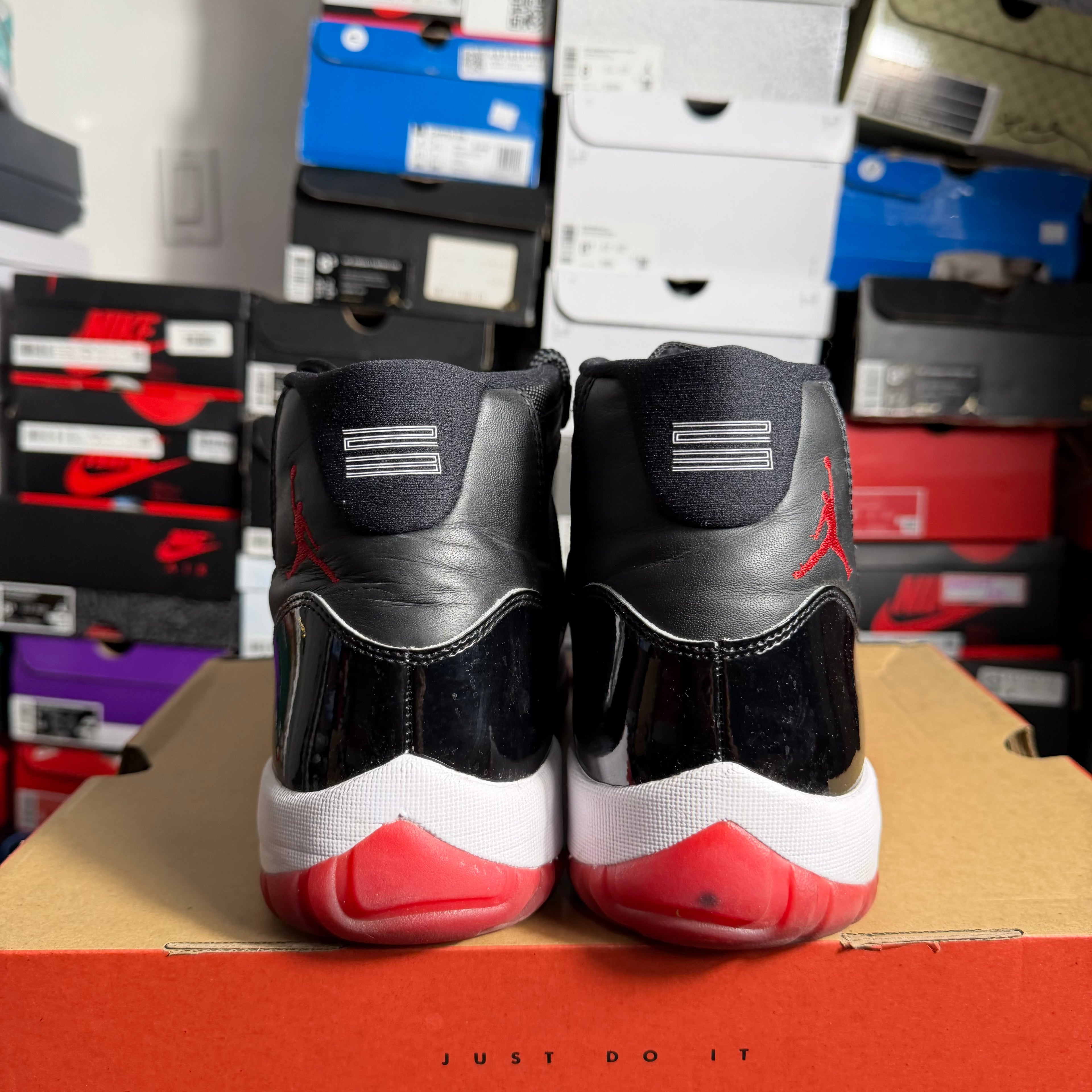 Jordan 11 Retro Playoffs Bred (2019) (Preowned)