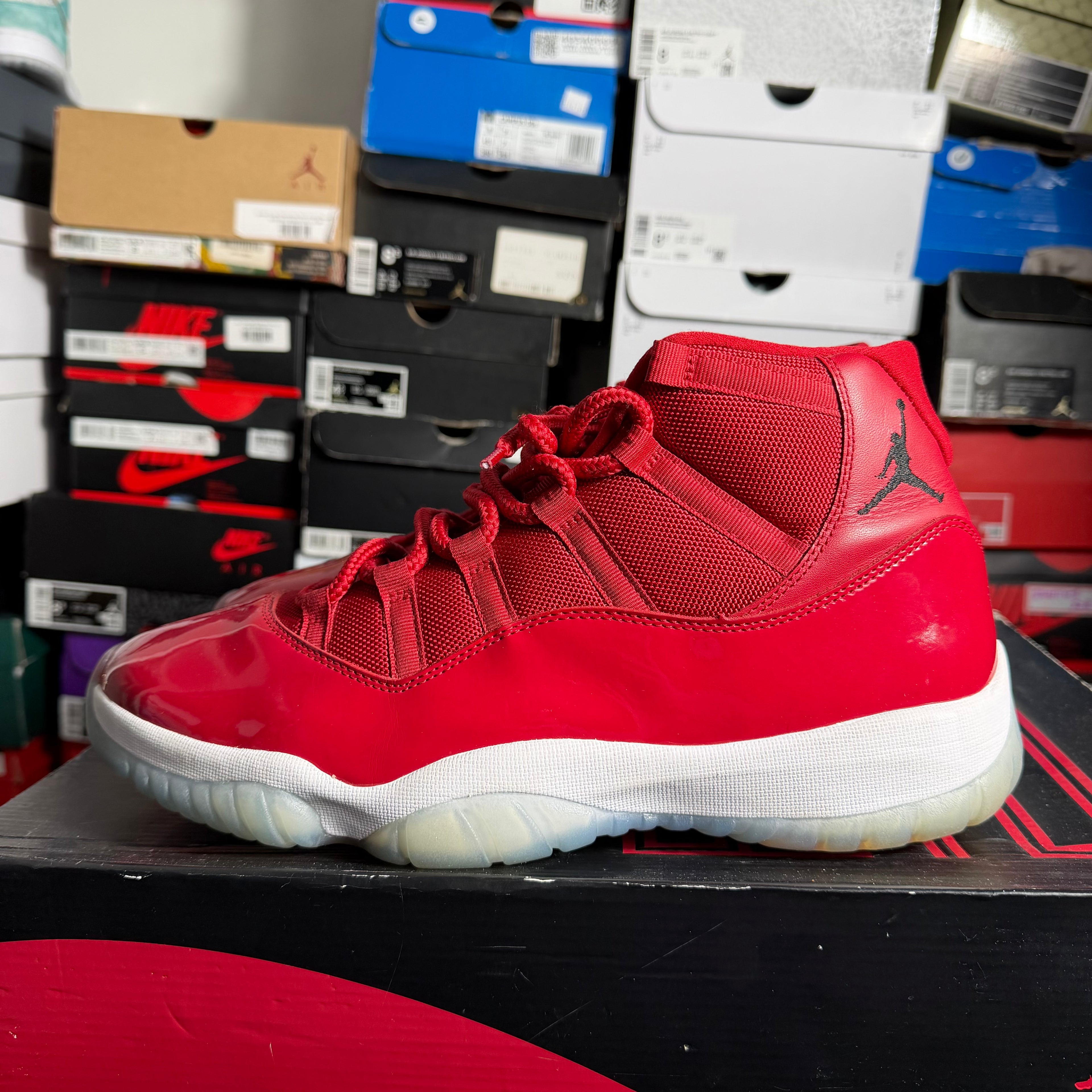 Jordan 11 Retro Win Like 96 (Preowned)