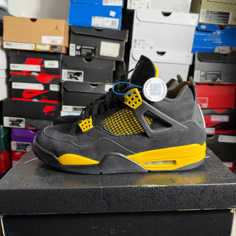 Jordan 4 Retro Thunder (2023) (Preowned)
