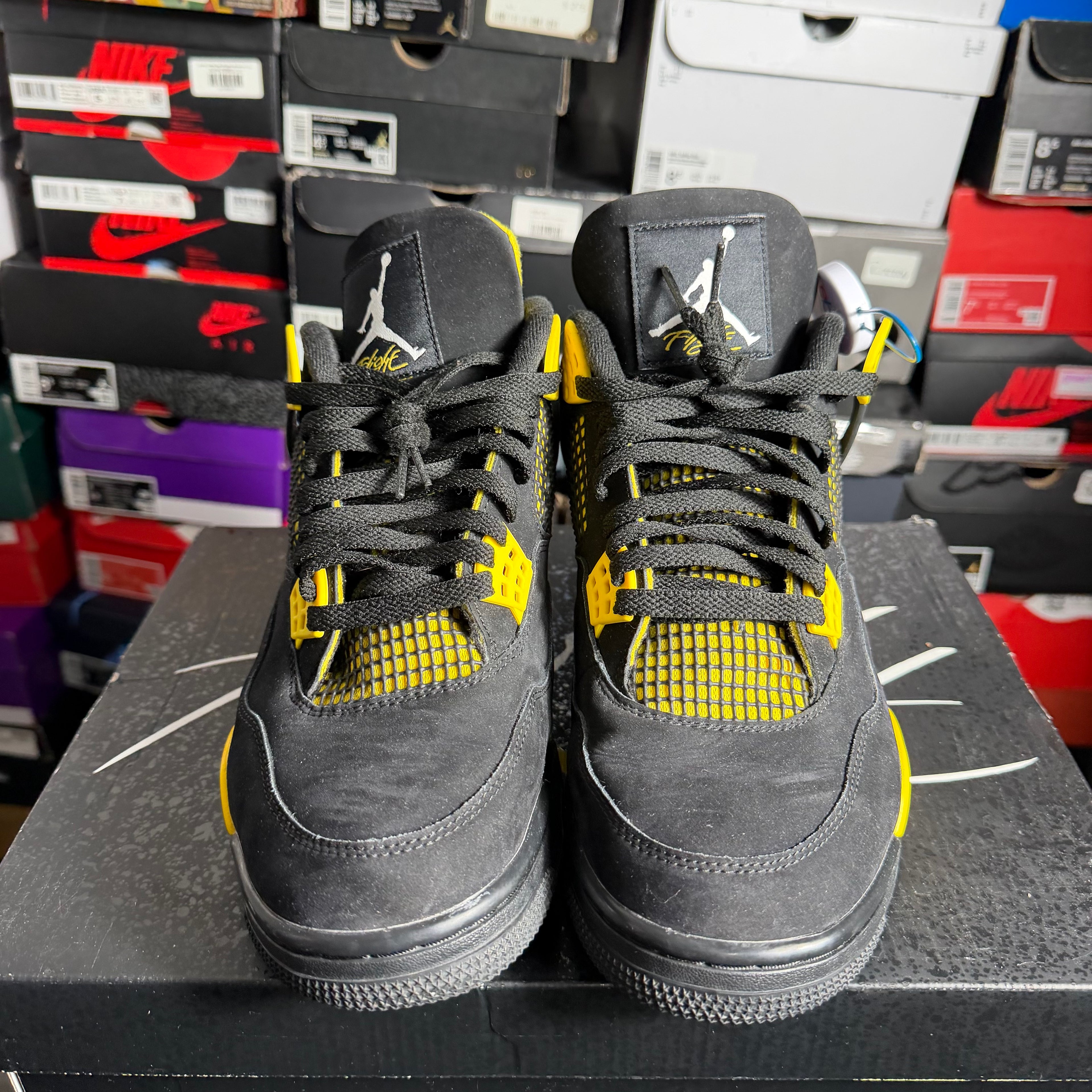 Jordan 4 Retro Thunder (2023) (Preowned)