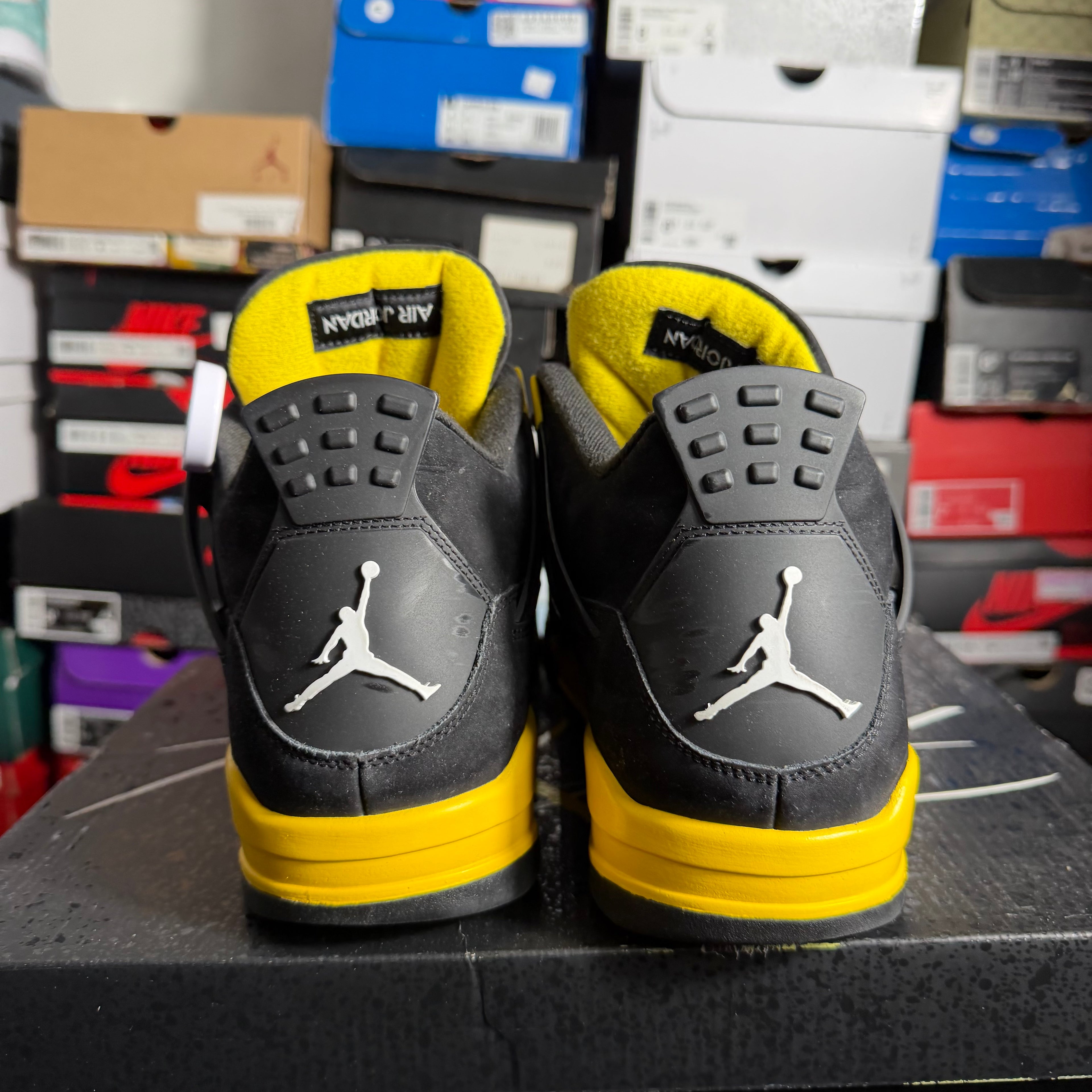 Jordan 4 Retro Thunder (2023) (Preowned)