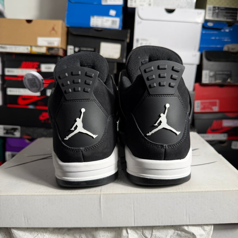 Jordan 4 Retro White Thunder (Preowned)