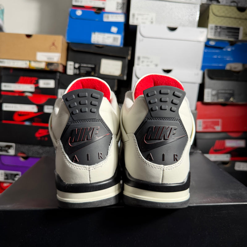 Jordan 4 Retro OG Flight Club (Preowned)