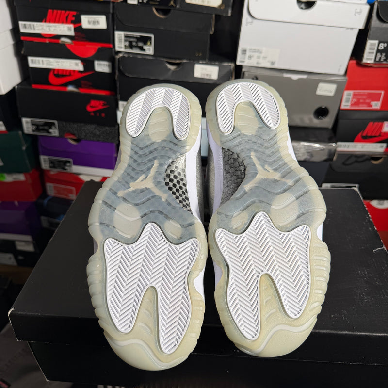 Jordan 11 Retro White Metallic Silver (Preowned)